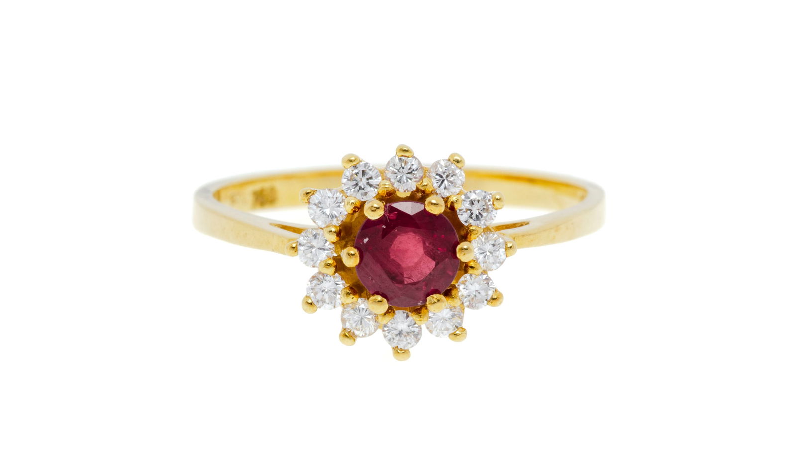Bucherer, bague or 750 sertie d'un rubis entouré de diamants taille brillant, signée, doig: Bucherer, bague or 750 sertie d'un rubis entouré de diamants taille brillant, signée, doigt 52-12 ConditionTrès bon état de conservation général. Présence de micro