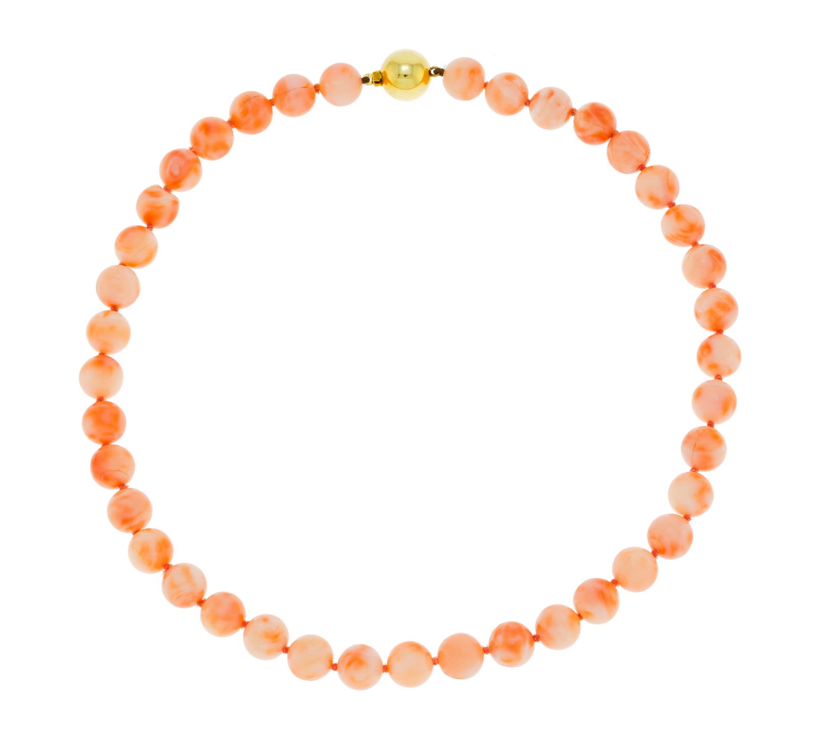 Collier de billes de corail, fermoir boule or 750, long. 47 cm Ce lot contient du corail, un: Collier de billes de corail, fermoir boule or 750, long. 47 cm Ce lot contient du corail, une matière dont le commerce est régulé. Veuillez vous informer sur les modalités