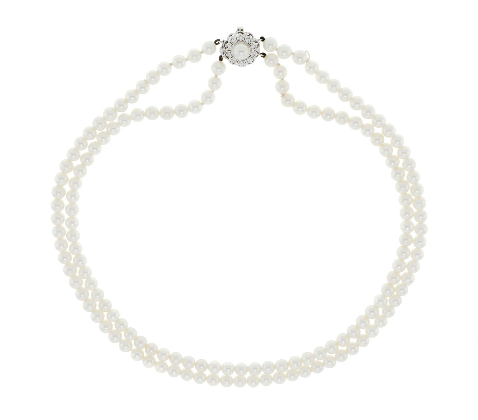 Collier composé de deux rangs de perles de culture blanches, fermoir en or gris 750 serti de di (1 of 3)