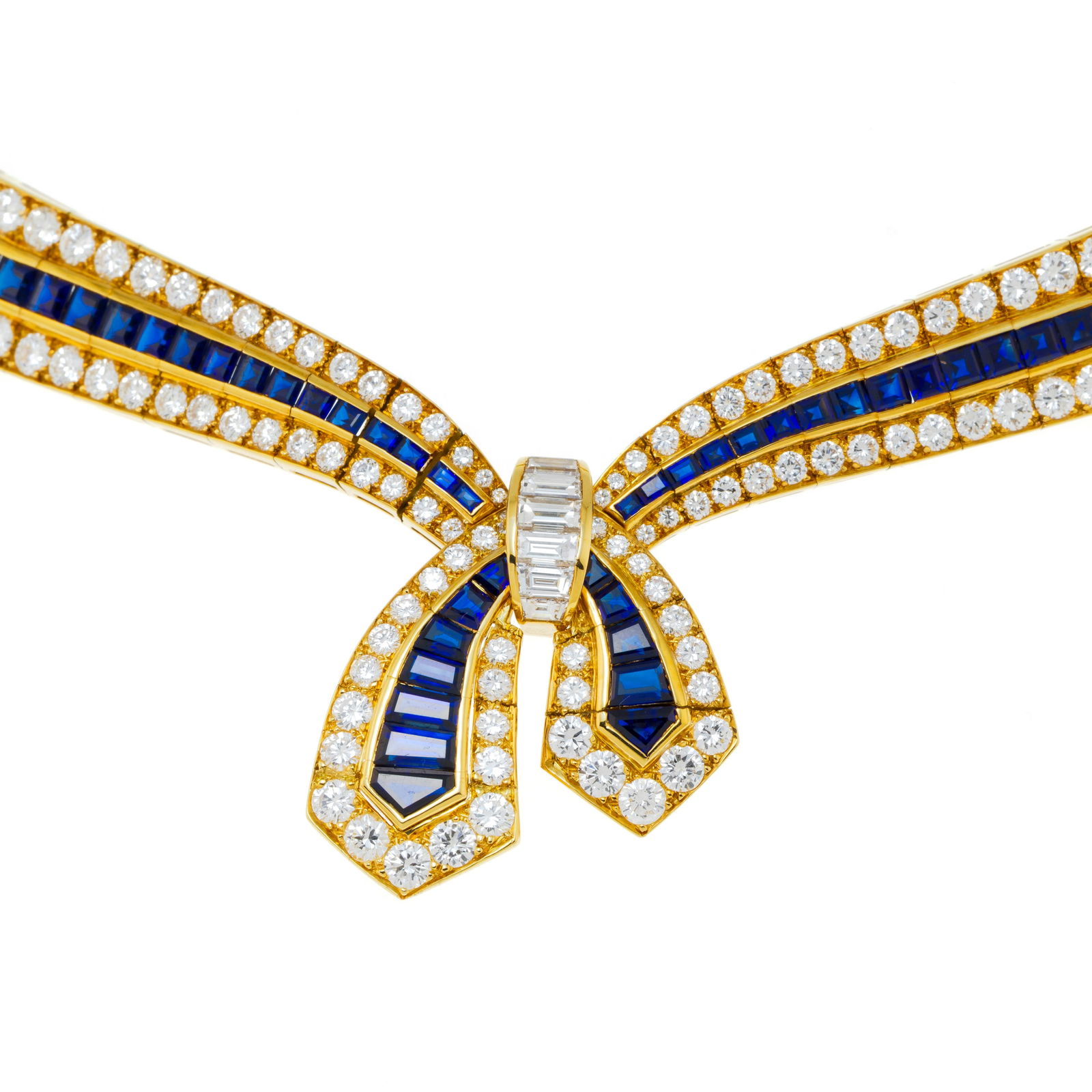 Van Cleef & Arpels, collier or 750 formé d'une ligne de saphirs calibrés épaulée - 2