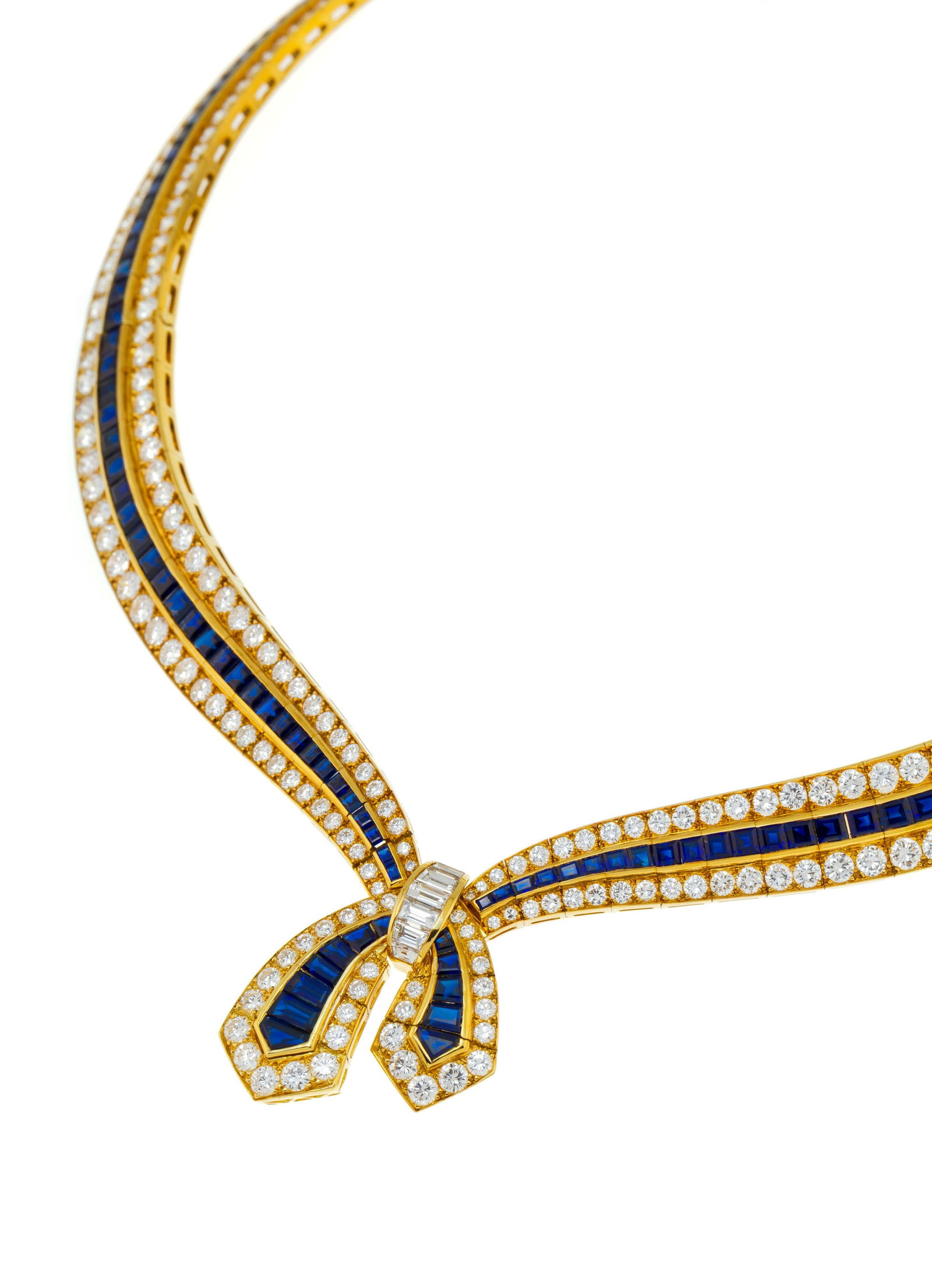 Van Cleef & Arpels, collier or 750 formé d'une ligne de saphirs calibrés épaulée - 3