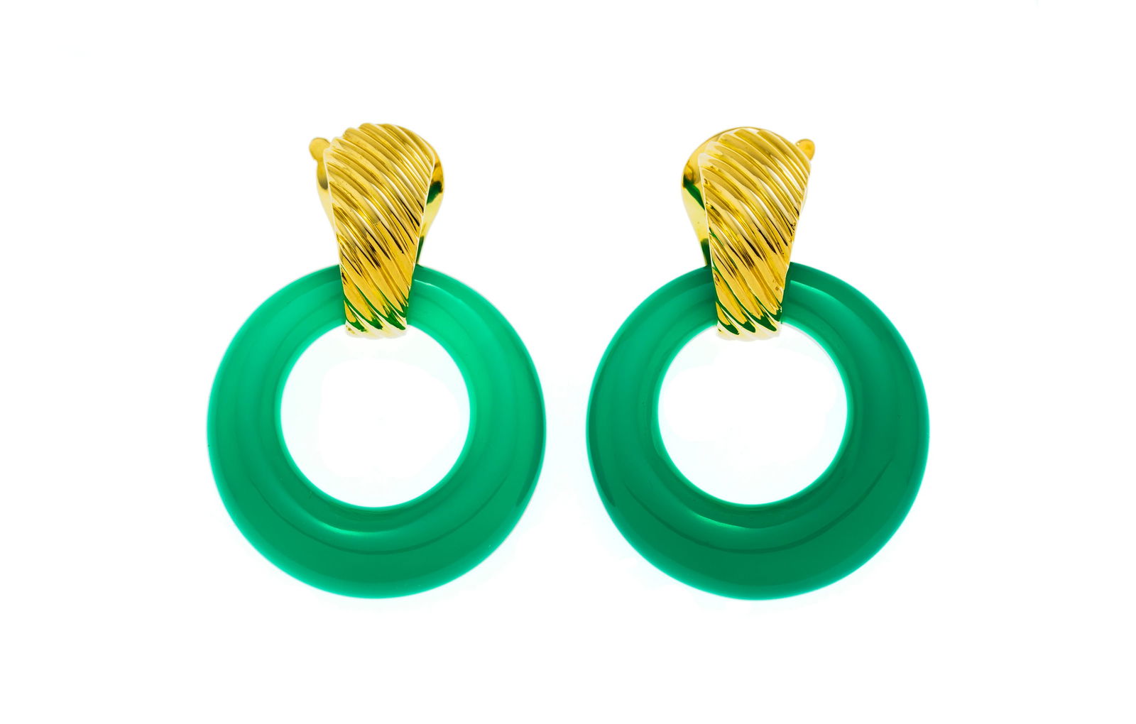 Van Cleef & Arpels, paire de clips d'oreilles or 750 godronné retenant deux anneaux interchange (1 of 4)