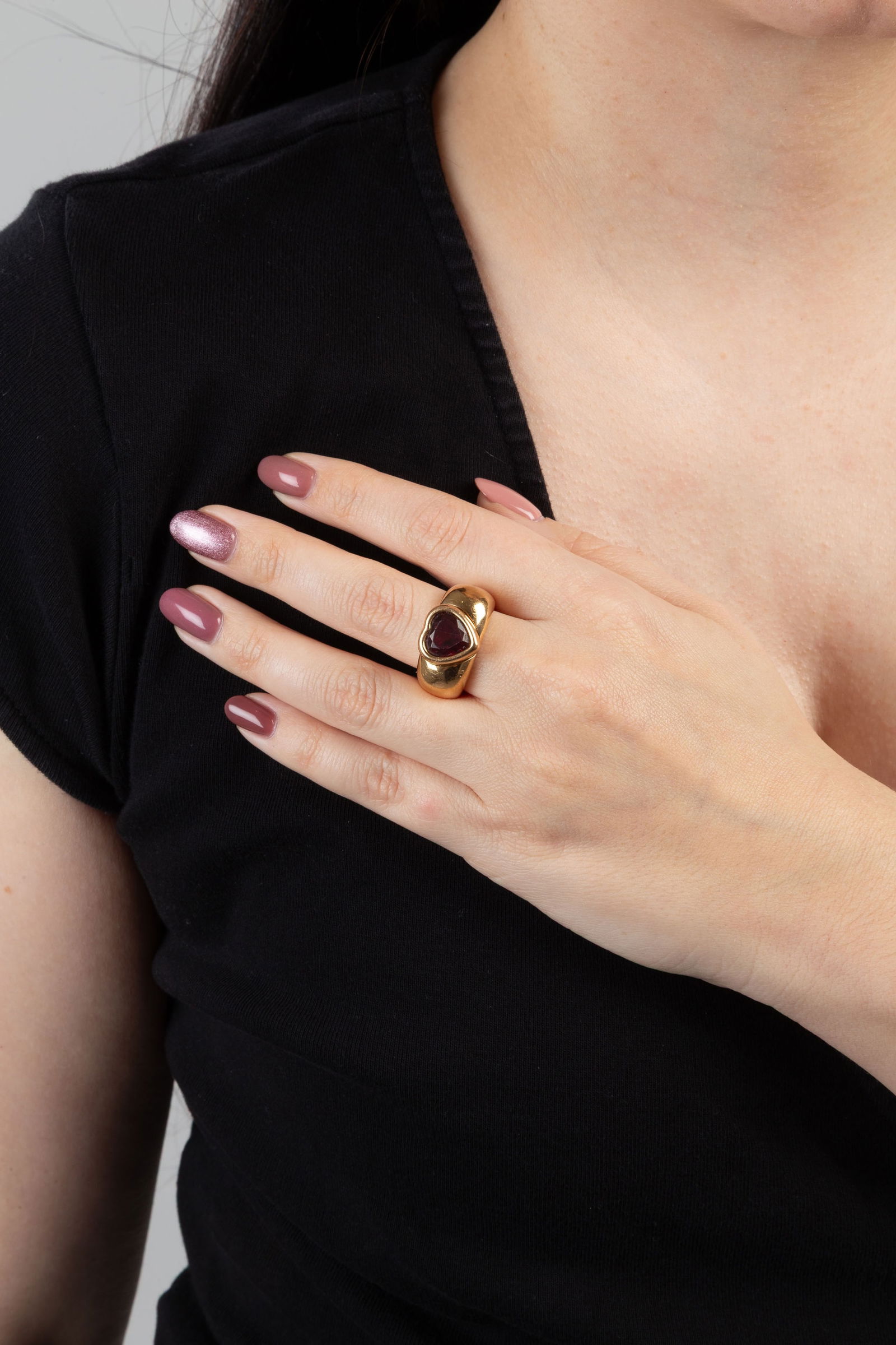 Piaget, bague cœur or rose 750 sertie d'un grenat rhodolite, signée, numérotée A - 4