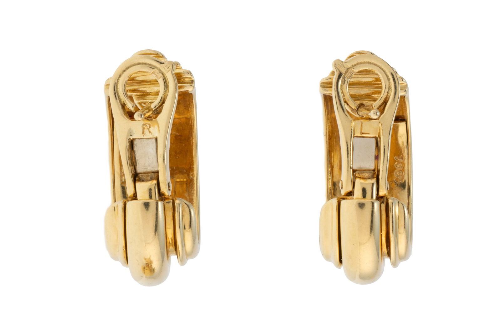 Piaget, Possession, paire de boucles d'oreilles or 750 formées d'une bande centrale lég - 3