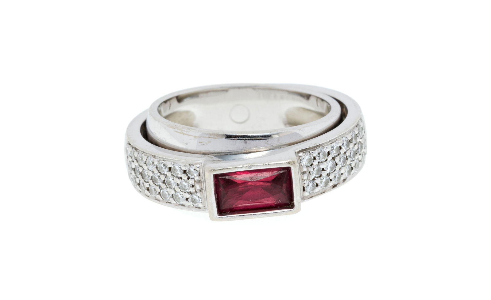 Piaget, bague formée de deux anneaux mobiles dont un serti d'une tourmaline rose rectangulaire  - 2