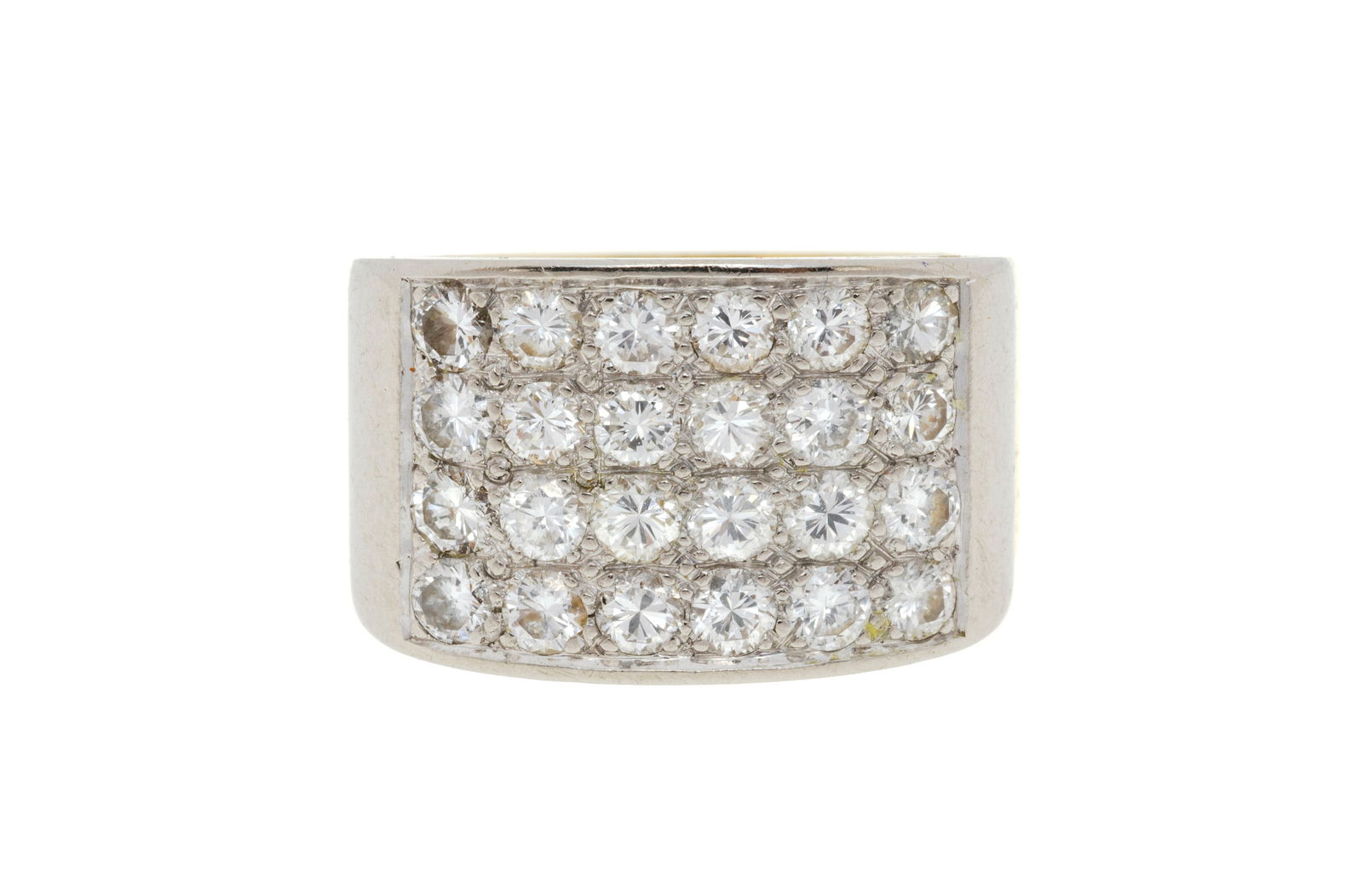 Gübelin, bague 2 ors 750 sertie de diamants taille brillant, signée, doigt 47.5-7.5, 10g: Gübelin, bague 2 ors 750 sertie de diamants taille brillant, signée, doigt 47.5-7.5, 10g Condition Bon état de conservation général Présence de micro rayures, rayures et