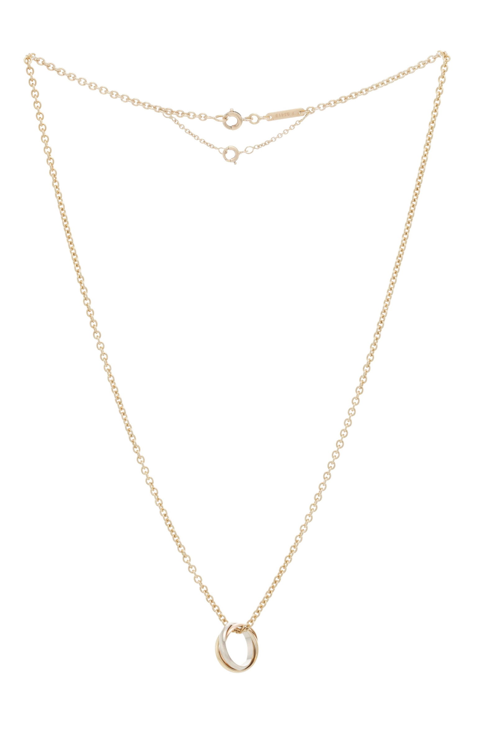 Cartier, Trinity, pendentif 3 ors 750 sur sa chaîne en or 750 à maille forçat, sign&#: Cartier, Trinity, pendentif 3 ors 750 sur sa chaîne en or 750 à maille forçat, signés, chaîne numérotée F93419, long. 43 cm, 8g ConditionTrès bon état de