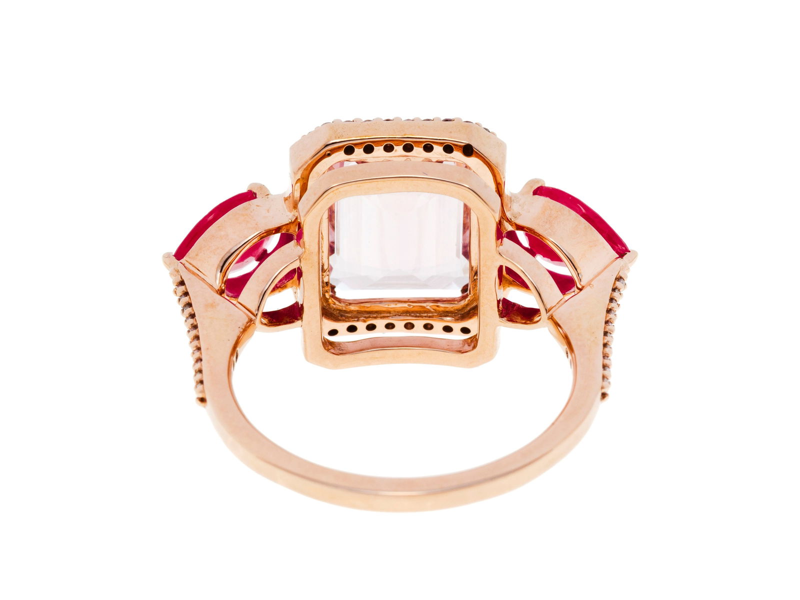 Bague or rose 750 sertie d'une morganite taille émeraude et de rubis taille poire entourés - 3