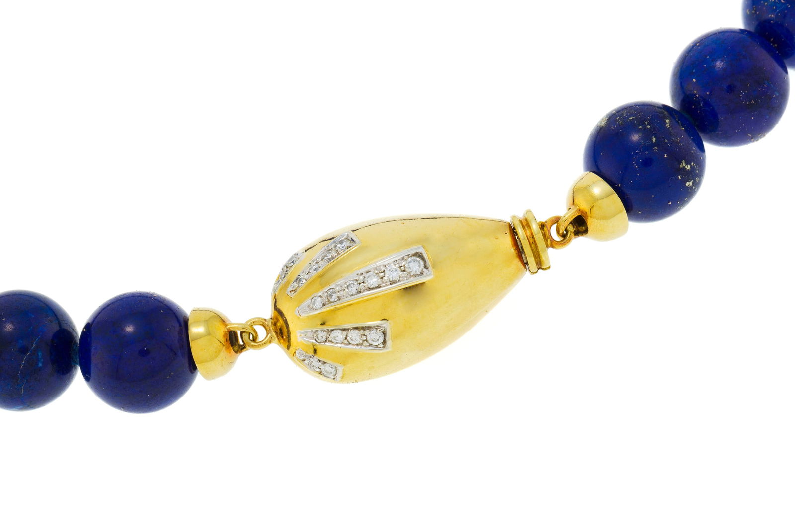 Bucherer, collier 1 rang de billes de lapis-lazuli, fermoir 2 ors 750 serti de diamants taille brill - 2