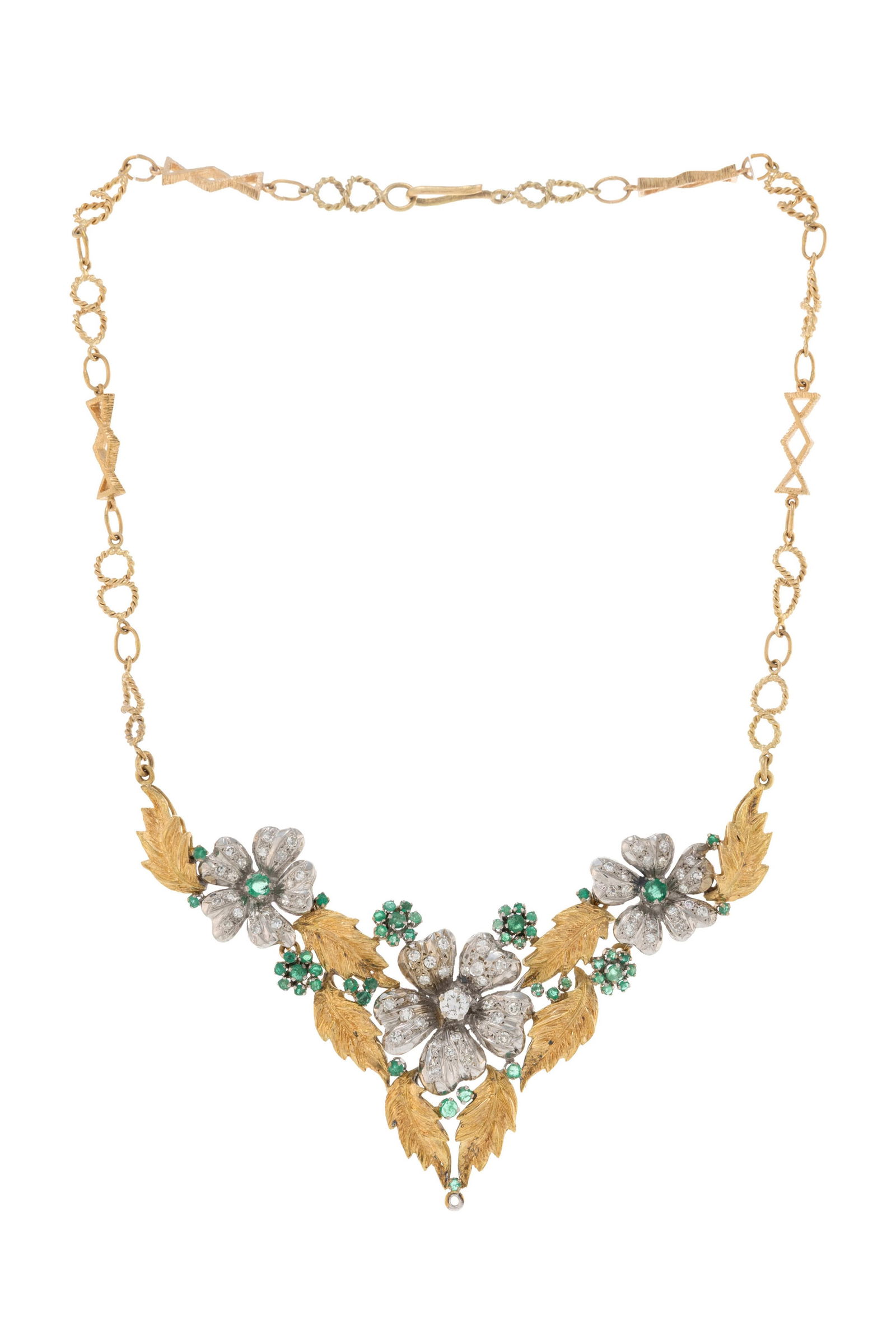 Collier 2 ors 750 retenant un centre à motif végétal serti d'émeraudes et de dia: Collier 2 ors 750 retenant un centre à motif végétal serti d'émeraudes et de diamants taille 8/8, long. 40 cm, 39g Condition Monture: Bon état de conservation généra