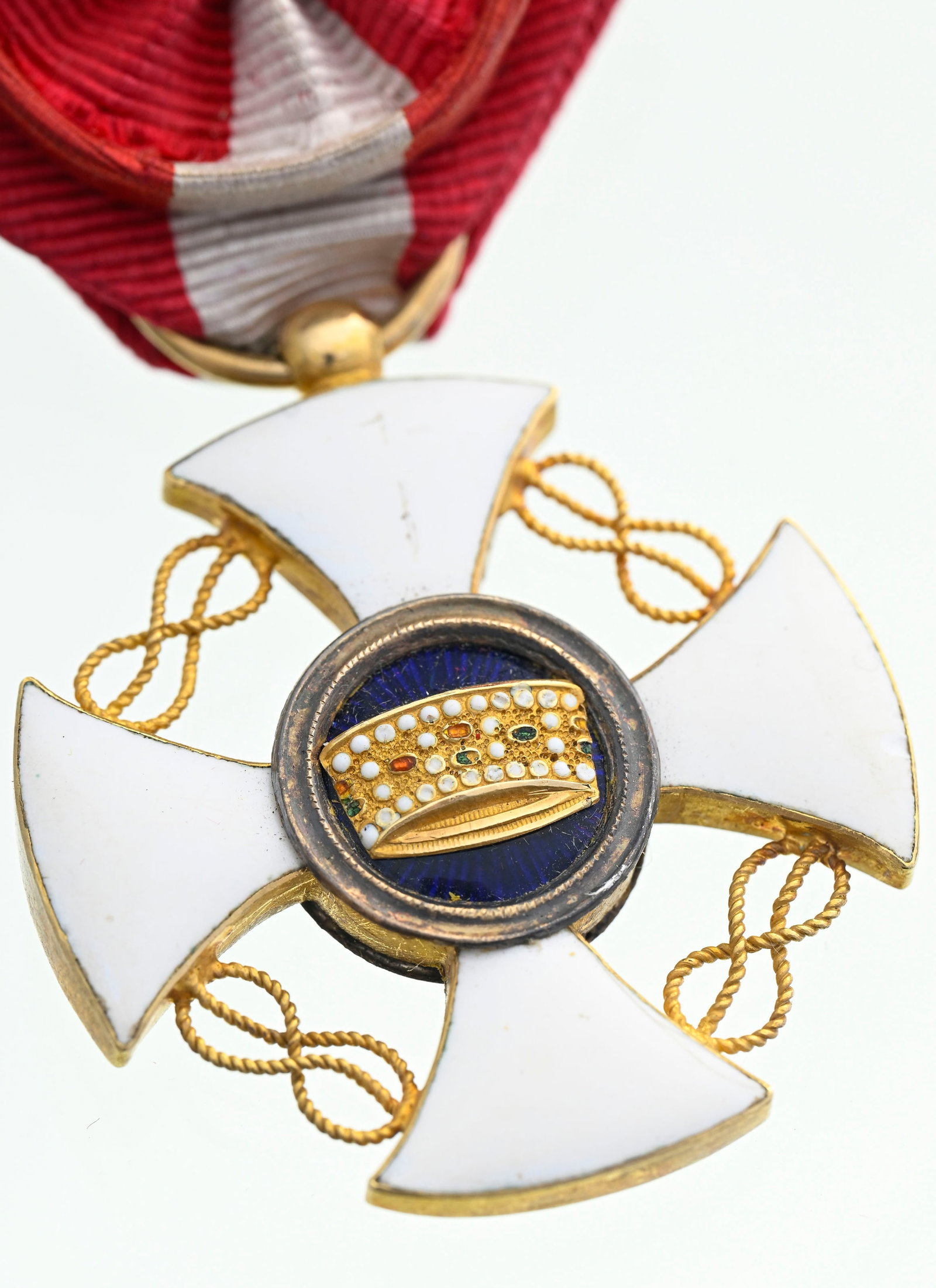 Royaume d'Italie, Ordre de la Couronne, fondé en 1868, croix d'Officier en or, vermeil et é - 3