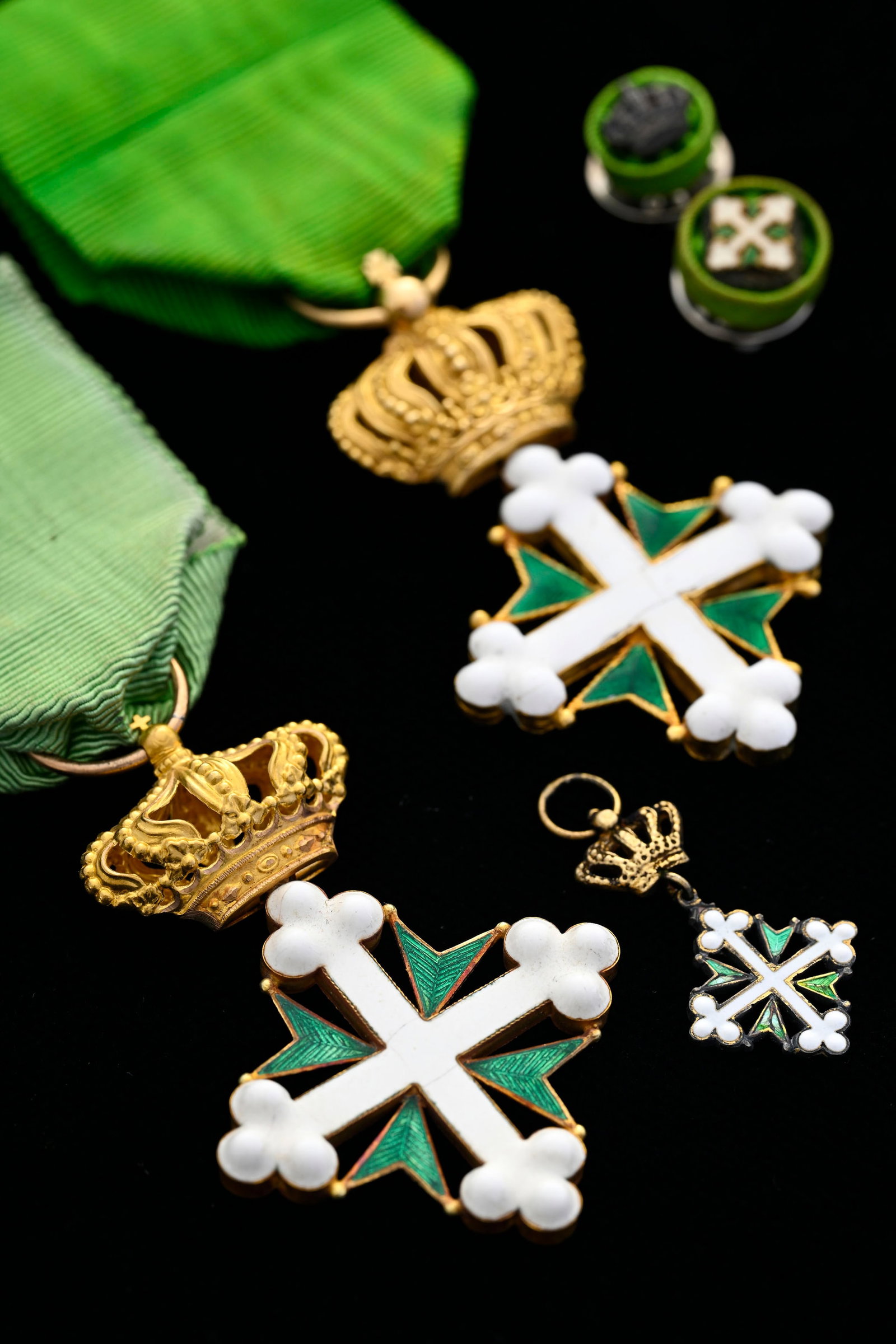 Italie / Royaume d'Italie, Ordre des Saints Maurice et Lazare, fondé en 1572, 2 croix d'Officie - 2