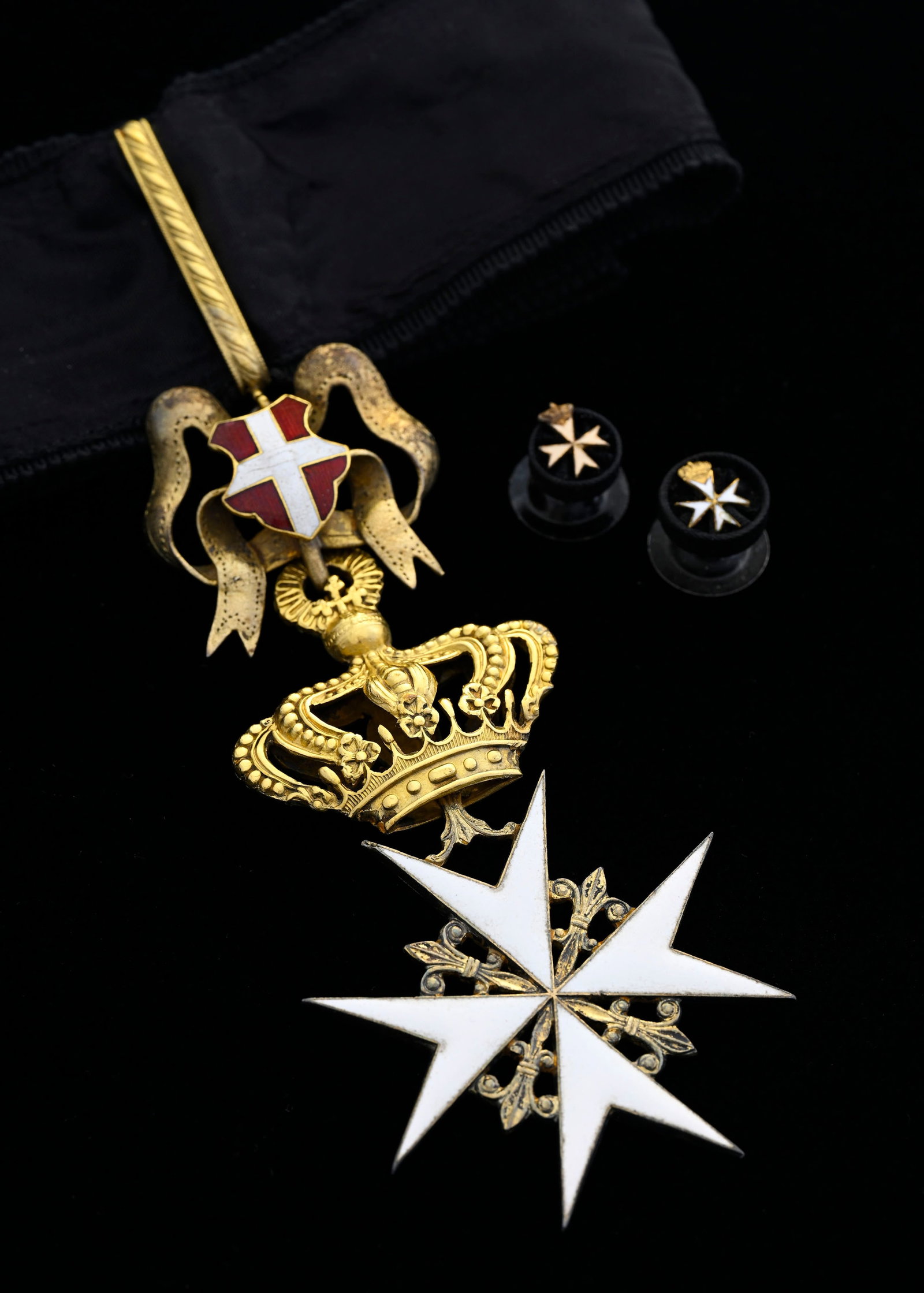 Ordre Souverain Militaire Hospitalier de St Jean de Jérusalem, de Rhodes et de Malte, croix de  (1 of 5)