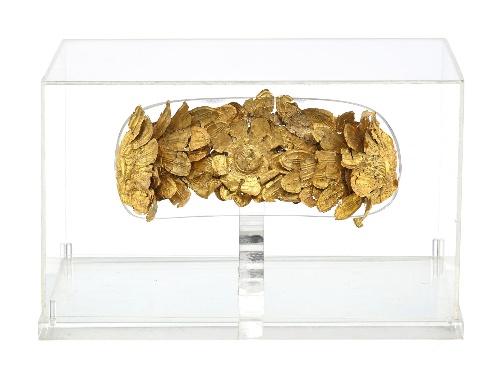 Couronne frontale ou diadème en or, Etrurie (Italie centrale), IVe-IIIe s. av. J.-C., en feuill: Couronne frontale ou diadème en or, Etrurie (Italie centrale), IVe-IIIe s. av. J.-C., en feuilles d'or au décor martelé et repoussé. Plusieurs étages de feuilles de laurier se