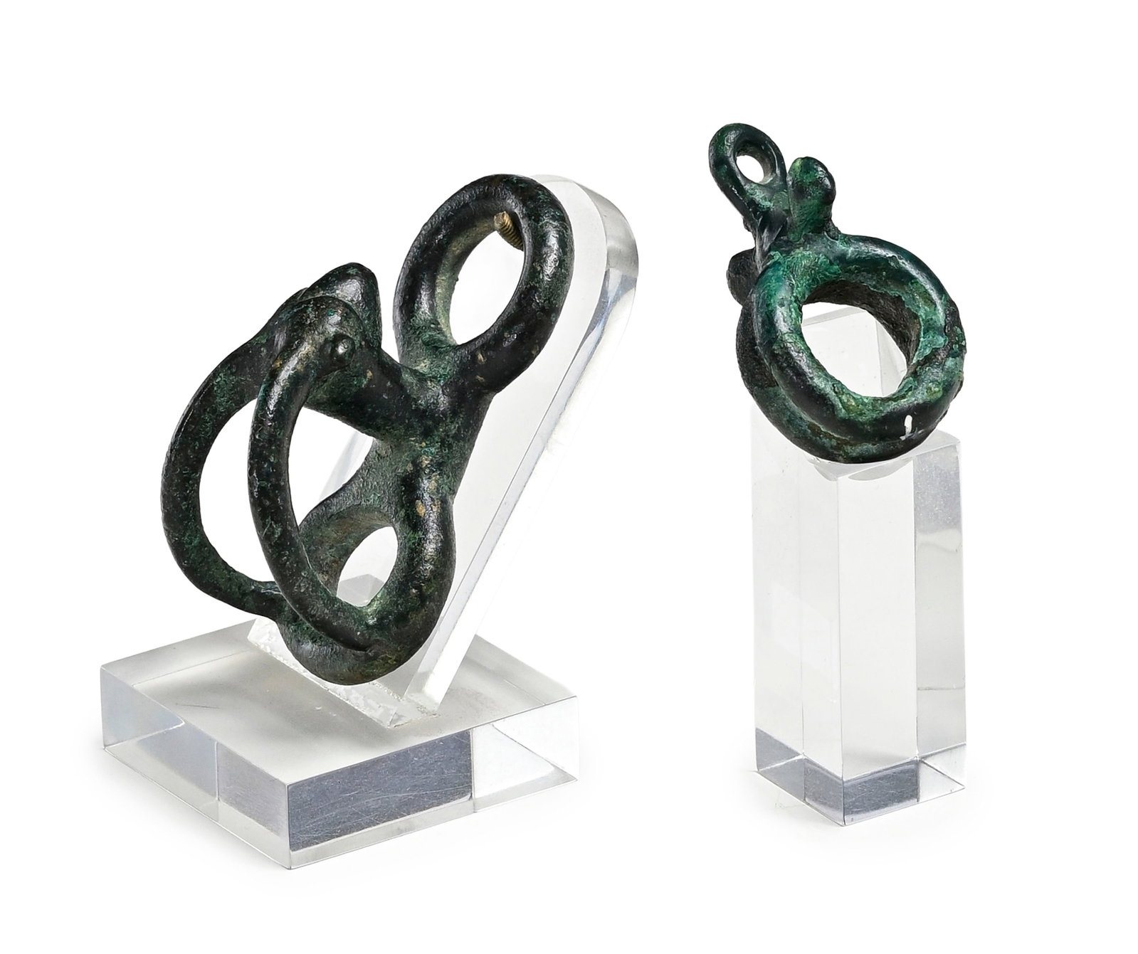 2 anneaux de harnais en bronze à décor de protomé d'animaux, Luristan, 1000 - 750 av. - 2
