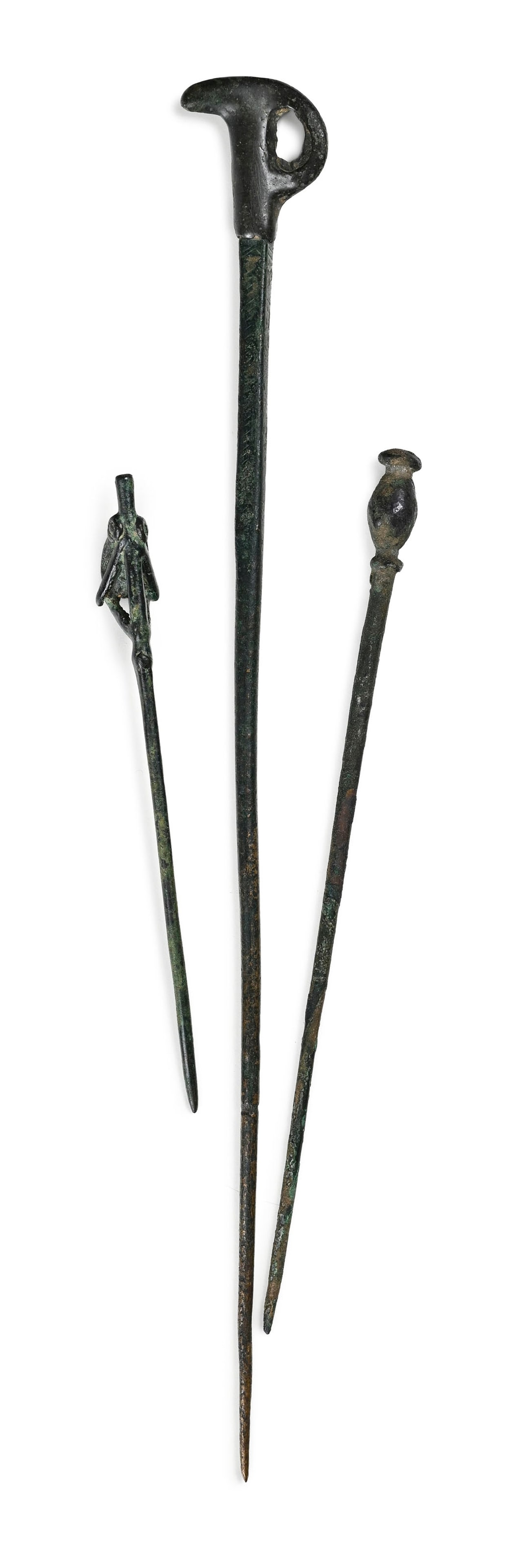 Lot de 6 épingles en bronze, Luristan, 1100 - 800 av. J.-C., 3 à décor de têtes  - 2
