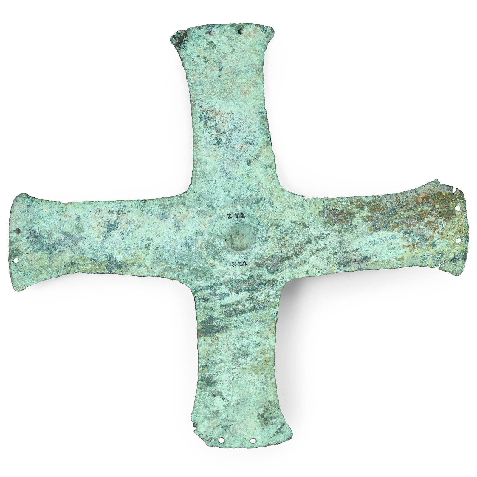 Important saillant de bouclier cruciforme en bronze, fin IIe - début Ier millénaire av. J. - 3