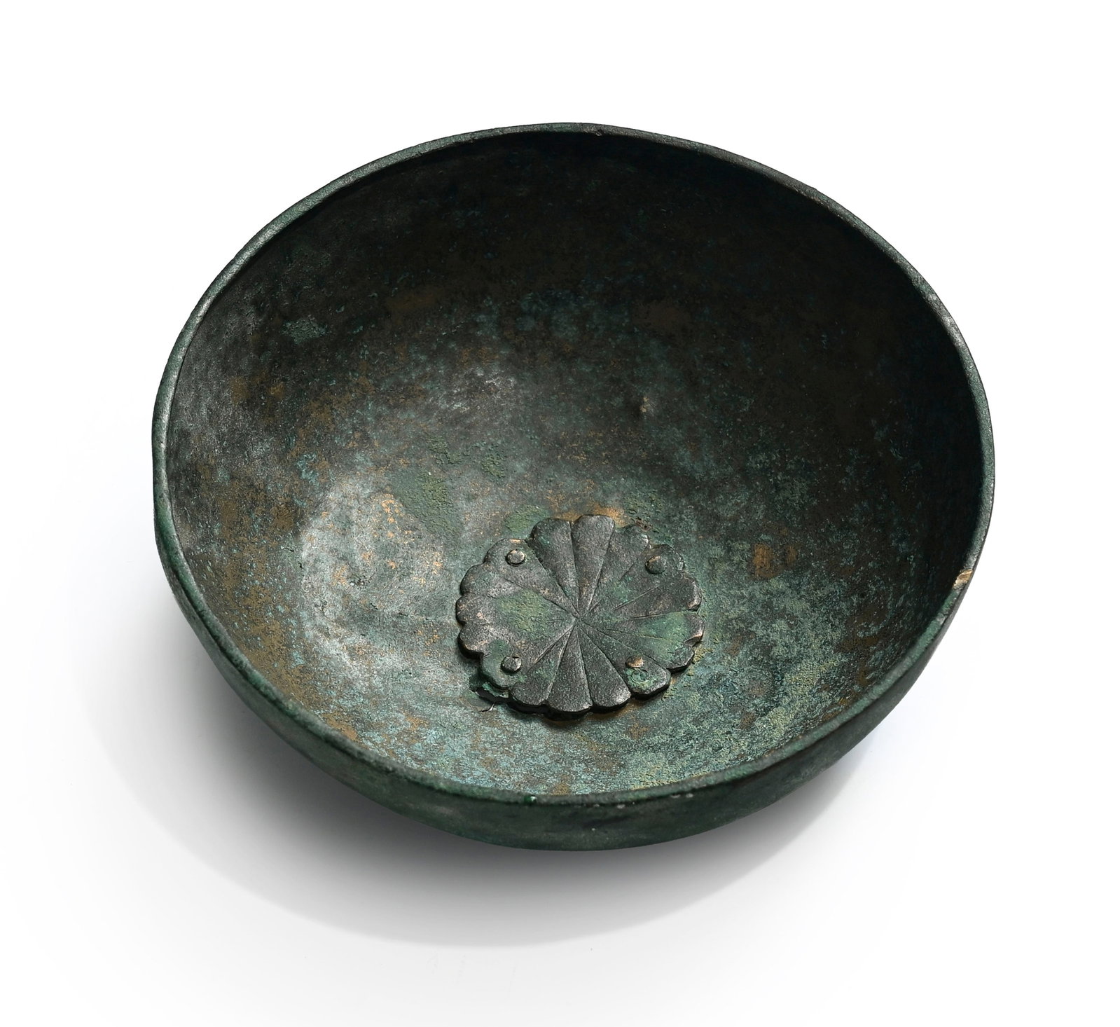 Bol rituel en bronze, Luristan, fin IIe - début Ier millénaire av. J.-C., rosette rivet - 2