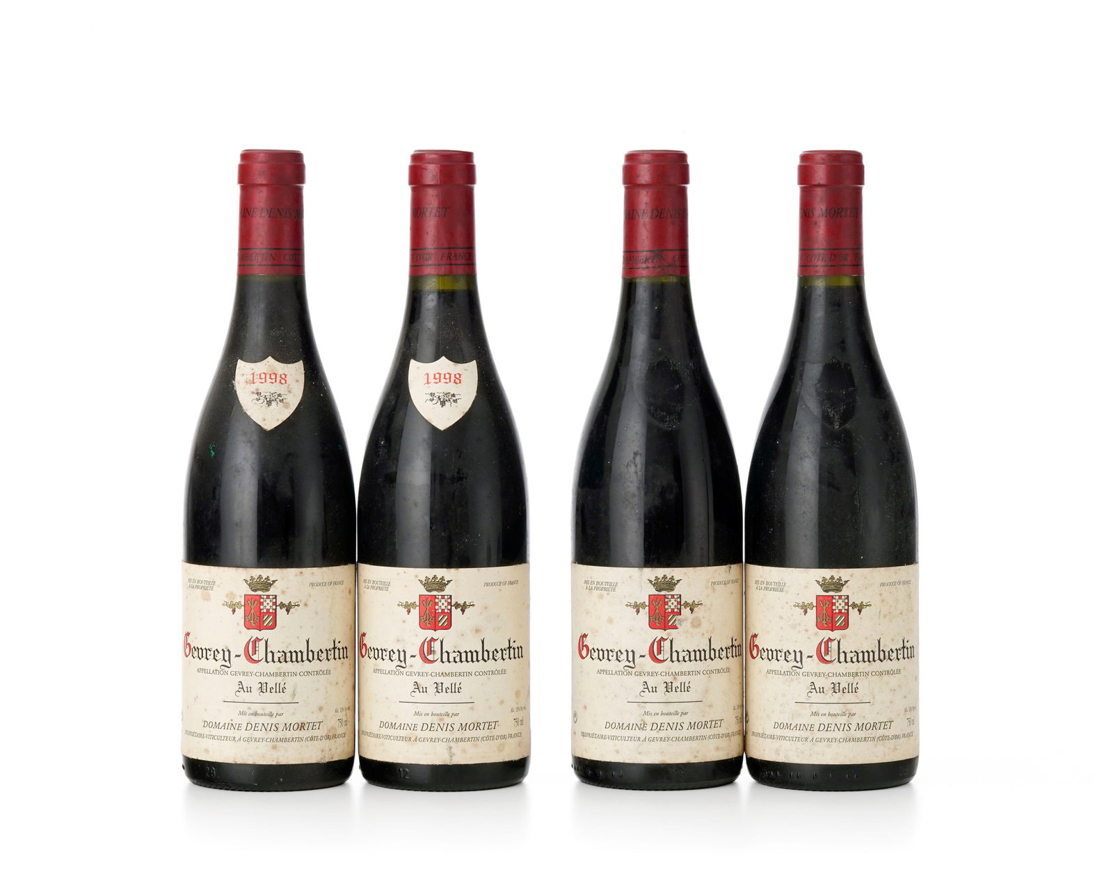 Domaine Denis Mortet, Gevrey-Chambertin Au Vellé, 1998, 2 bts. On joint 2 bts sans indication d: Domaine Denis Mortet, Gevrey-Chambertin Au Vellé, 1998, 2 bts. On joint 2 bts sans indication de millésime, supposément de 1998 Condition vins ayant été conservés dans