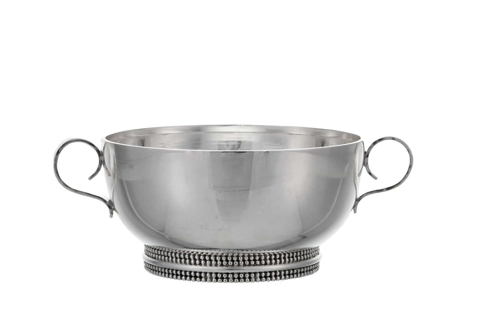Després (1889-1980). Coupe en métal argenté, le talon à décor de perles, si: Després (1889-1980). Coupe en métal argenté, le talon à décor de perles, signature gravée J - Després, h. 9,3 cm, diam. 18,5 cm