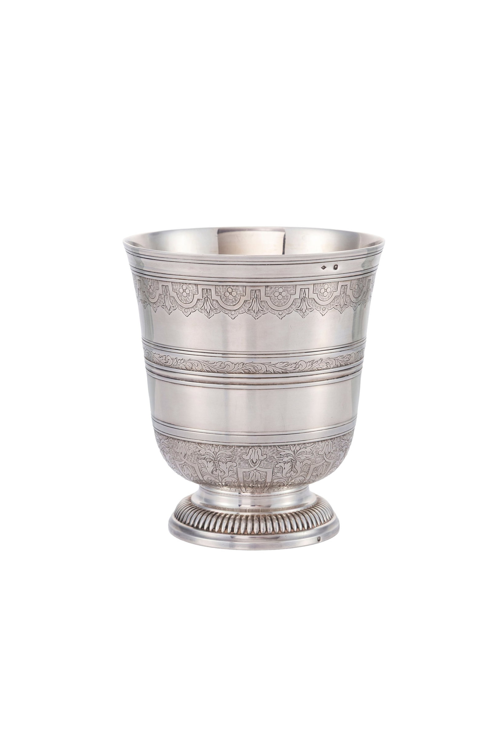 Puiforcat. Grande timbale tulipe en argent Minerve 1er titre, Paris, XXe s., à décor style: Puiforcat. Grande timbale tulipe en argent Minerve 1er titre, Paris, XXe s., à décor style Régence, h. 14 cm, 460g