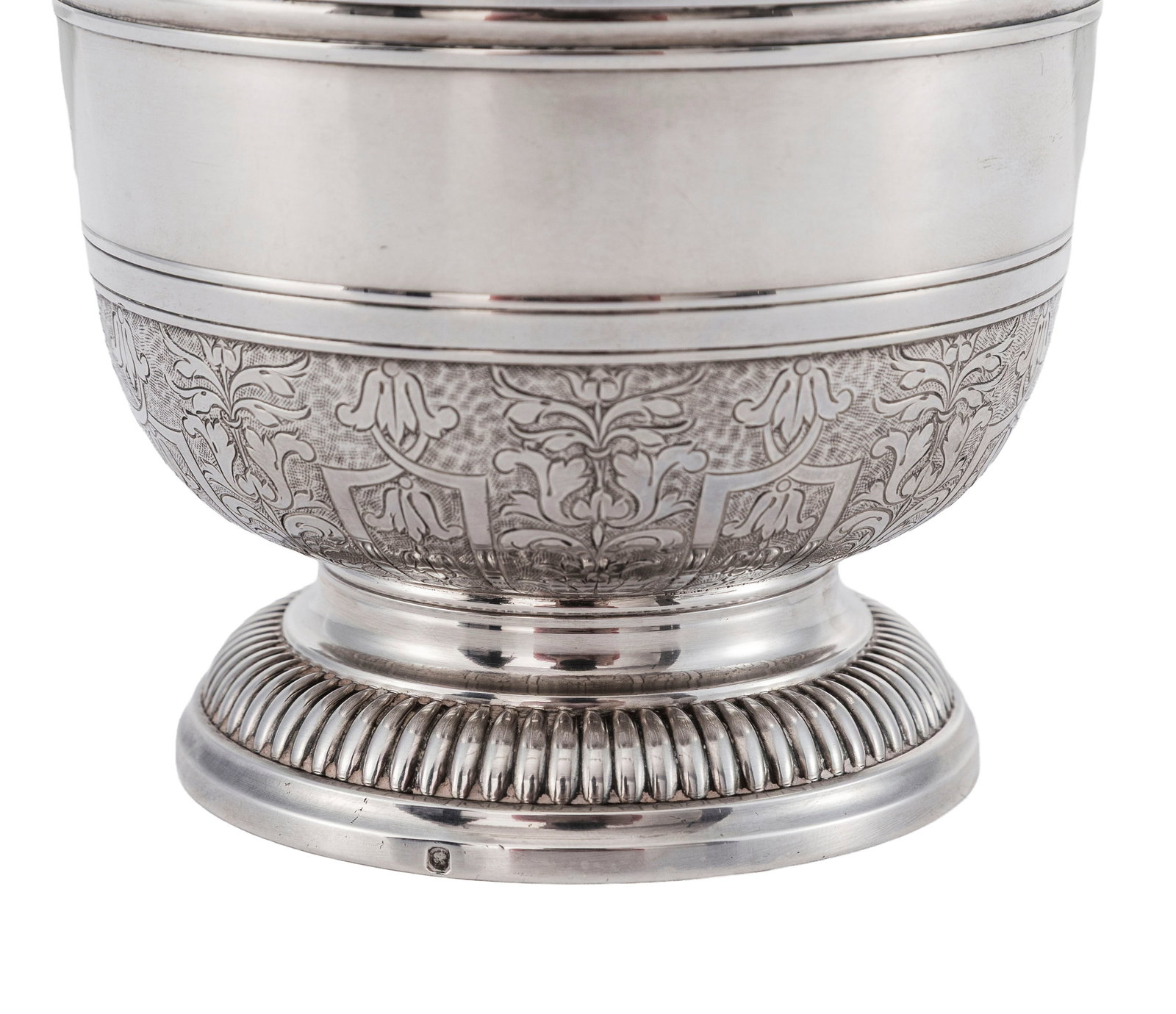 Puiforcat. Grande timbale tulipe en argent Minerve 1er titre, Paris, XXe s., à décor style - 3