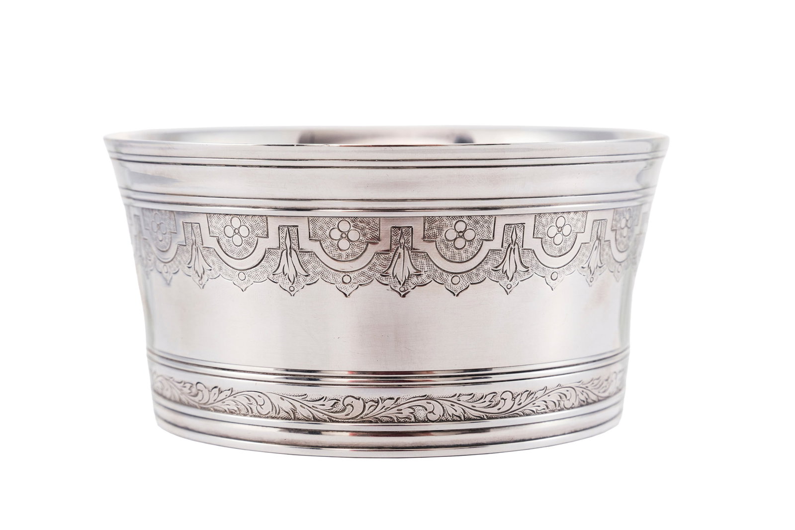 Puiforcat. Grande timbale tulipe en argent Minerve 1er titre, Paris, XXe s., à décor style - 4