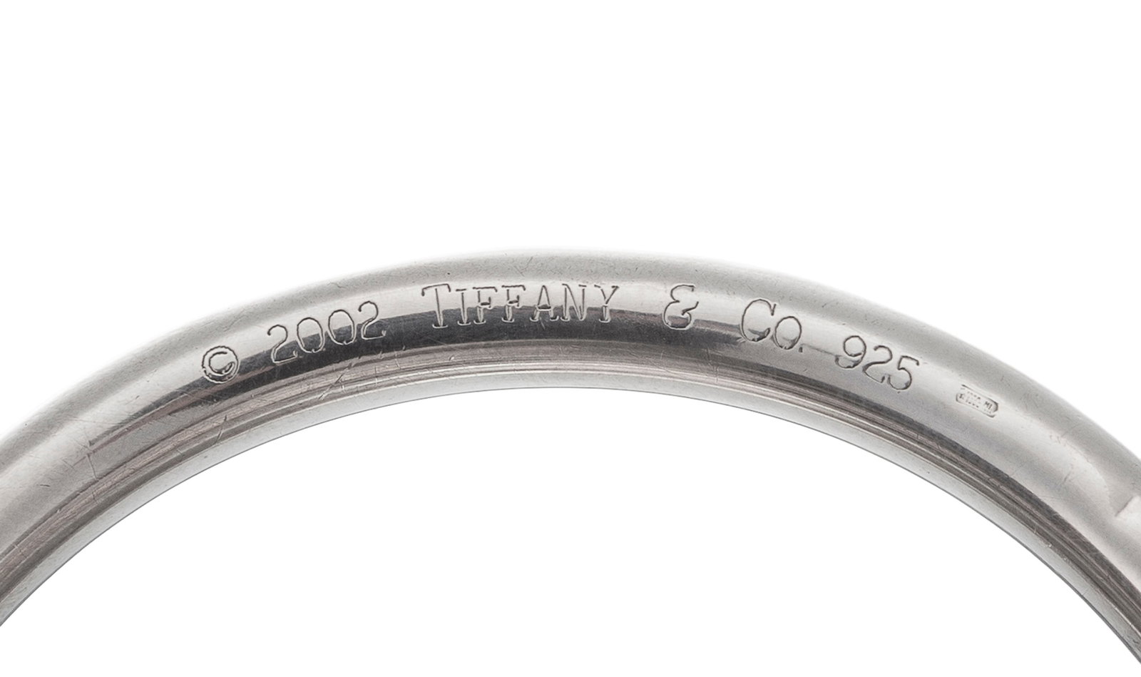 Humpty Dumpty en argent Sterling, par Garrard & Co Ltd, Londres, 2002 et 1 hochet par Tiffany & Co,  - 2