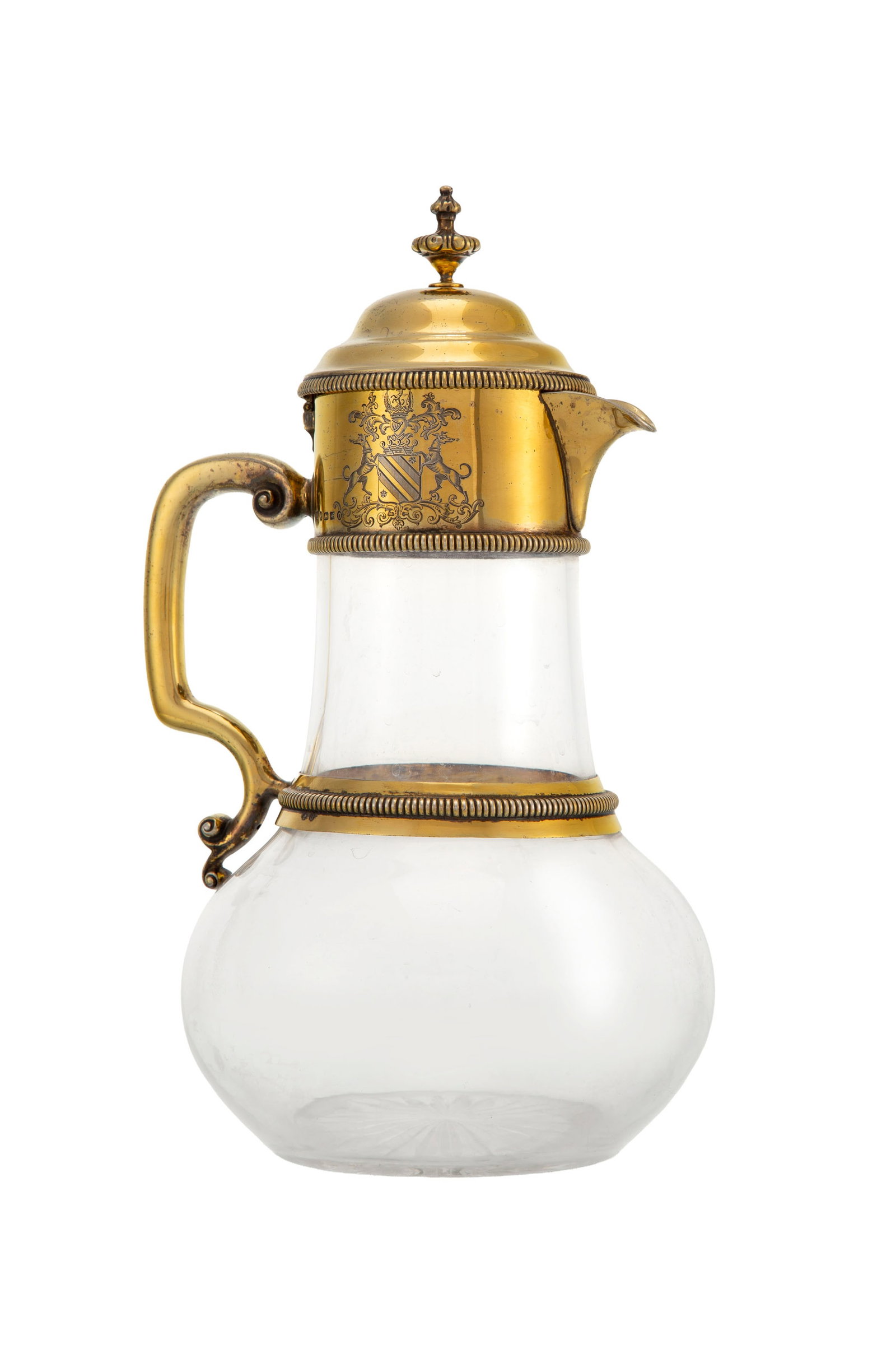 Pichet d'époque Victorienne en verre et monture en vermeil, par Elkington & Co, Birmingham, 188: Pichet d'époque Victorienne en verre et monture en vermeil, par Elkington & Co, Birmingham, 1888, à décor de godrons et gravé d'armoiries, h. 28,5 cm Condition présence