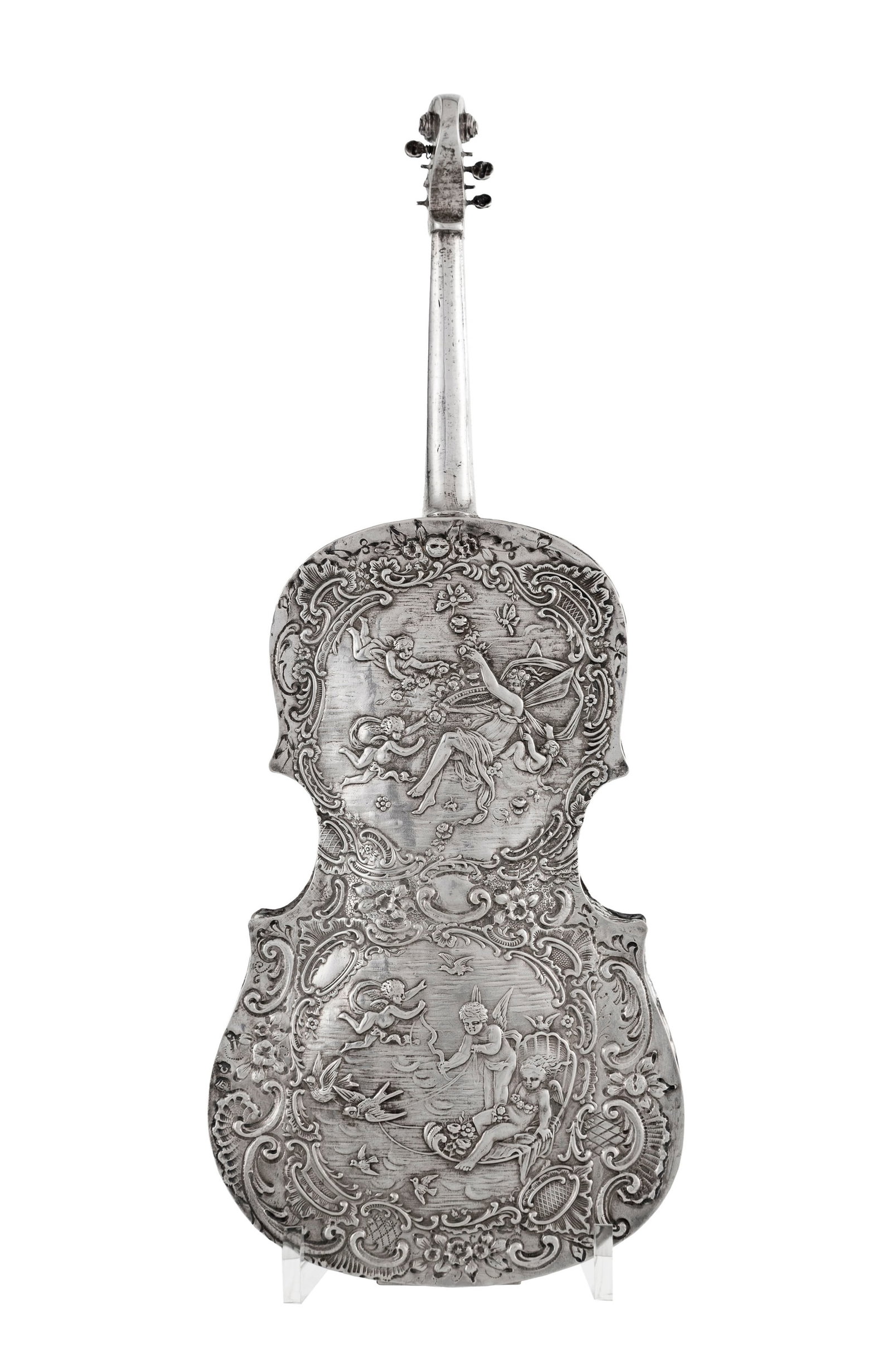 Violon en argent, par Schleissner & Söhne, Hanau, fin XIXe s., à riche décor repouss& - 3