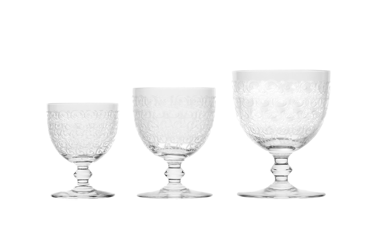 Baccarat. Partie de service de verres en cristal, modèle Rohan, comprenant 30 pièces: 12 v: Baccarat. Partie de service de verres en cristal, modèle Rohan, comprenant 30 pièces: 12 verres à vin rouge, 10 verres à vin blanc, 8 verres à liqueur