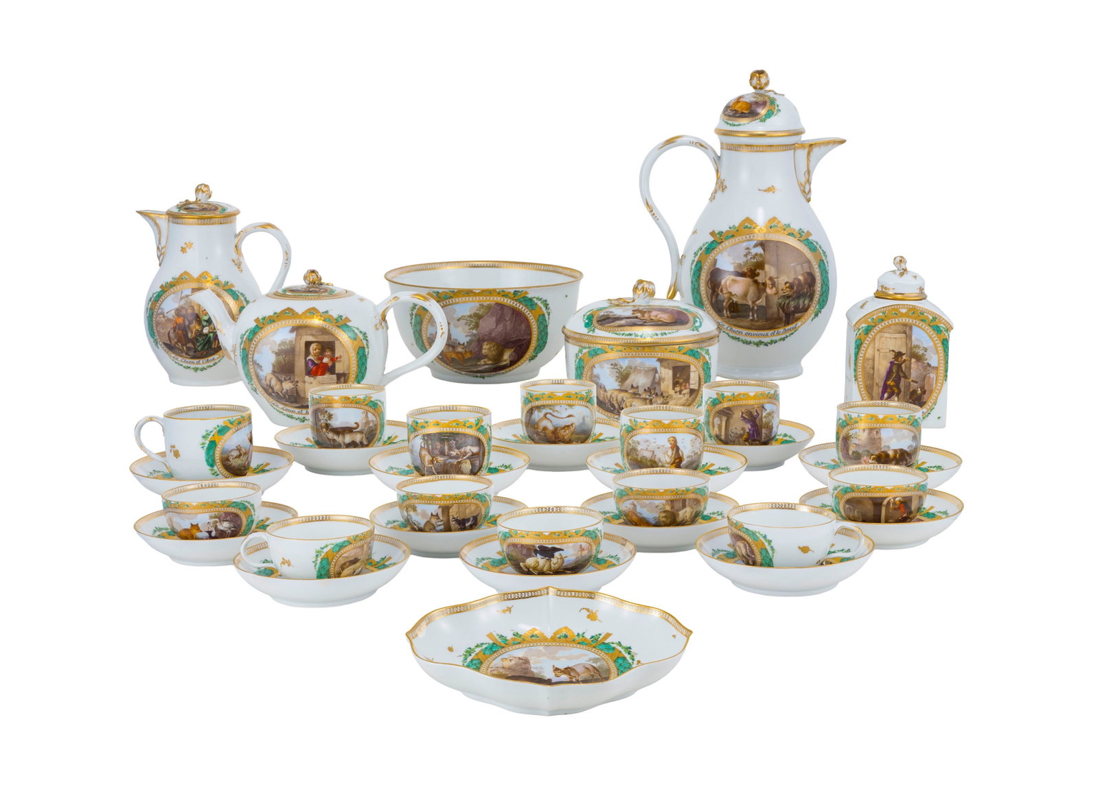 Meissen. Service à thé et à café en porcelaine, période Marcolini, fin XVII: Meissen. Service à thé et à café en porcelaine, période Marcolini, fin XVIIIe-début XIXe s., à décor des Fables de la Fontaine, comprenant 45 pièces: 1 suc