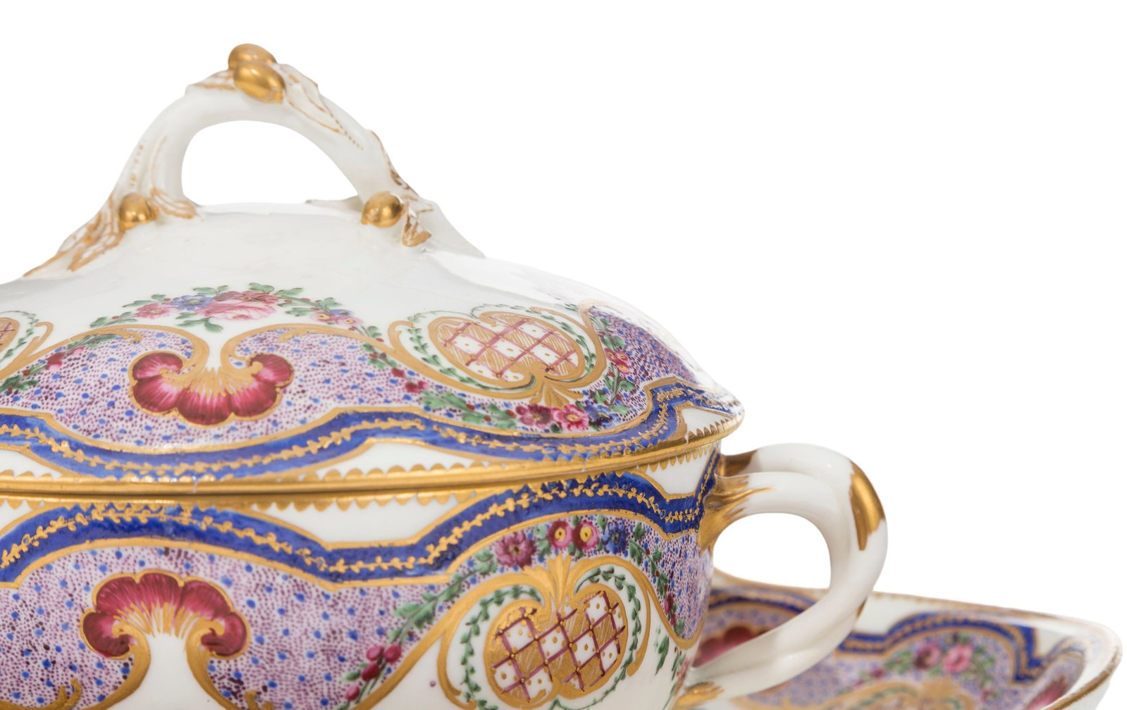 Bouillon couvert et présentoir en porcelaine XIXe s., à surdécor polychrome et or, ma - 2