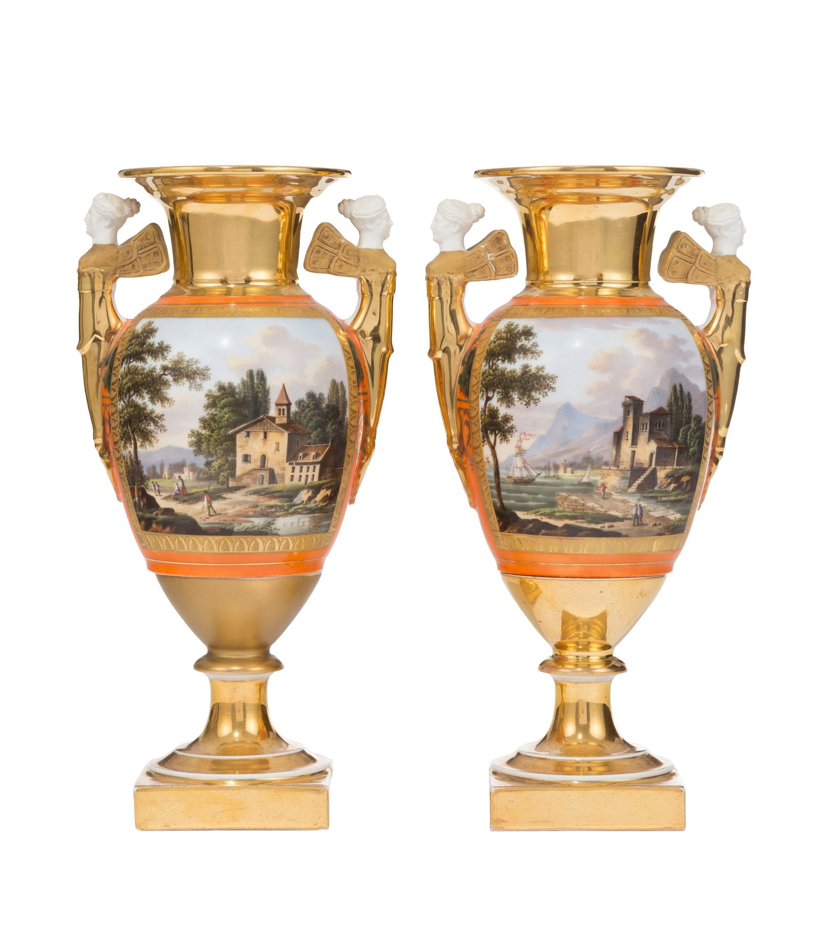 Paire de vases en porcelaine de Paris, XIXe s., à décor polychrome de scènes anim: Paire de vases en porcelaine de Paris, XIXe s., à décor polychrome de scènes animées, fond orangé et or, les anses à bustes de sirène, h. 31 cm