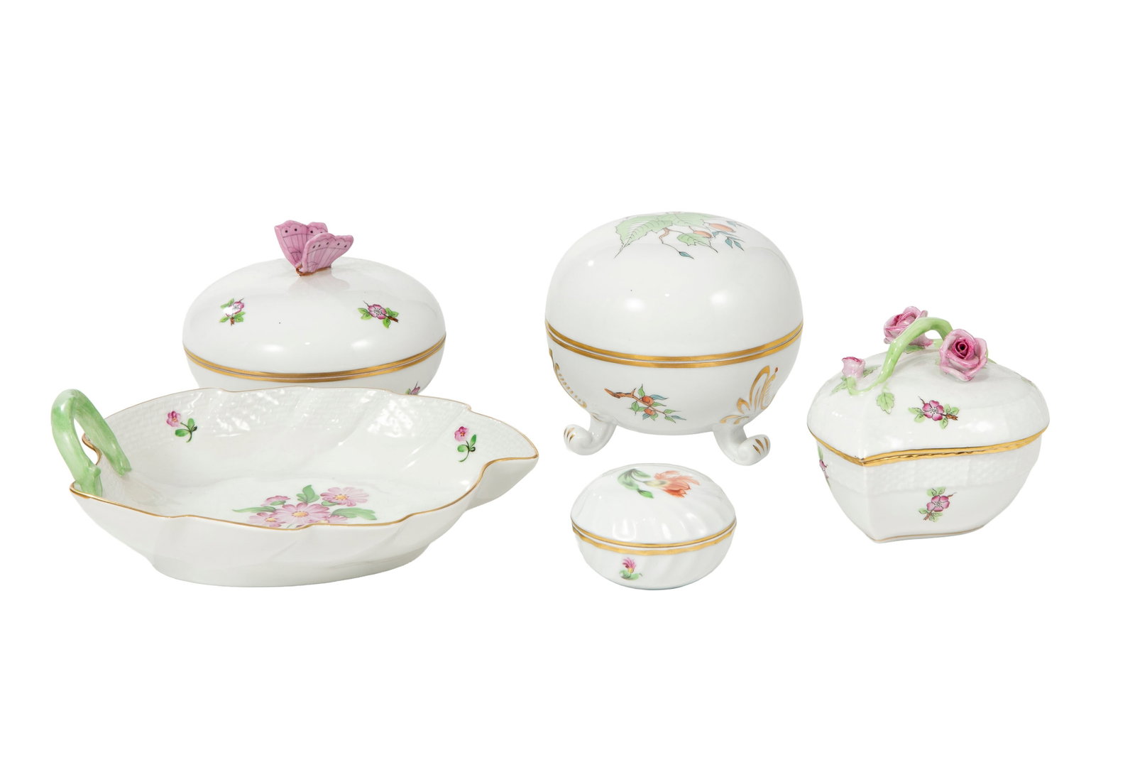 Herend. Ensemble de 4 boîtes et 1 coupelle feuille en porcelaine, XXe s., à décor pol (1 of 6)