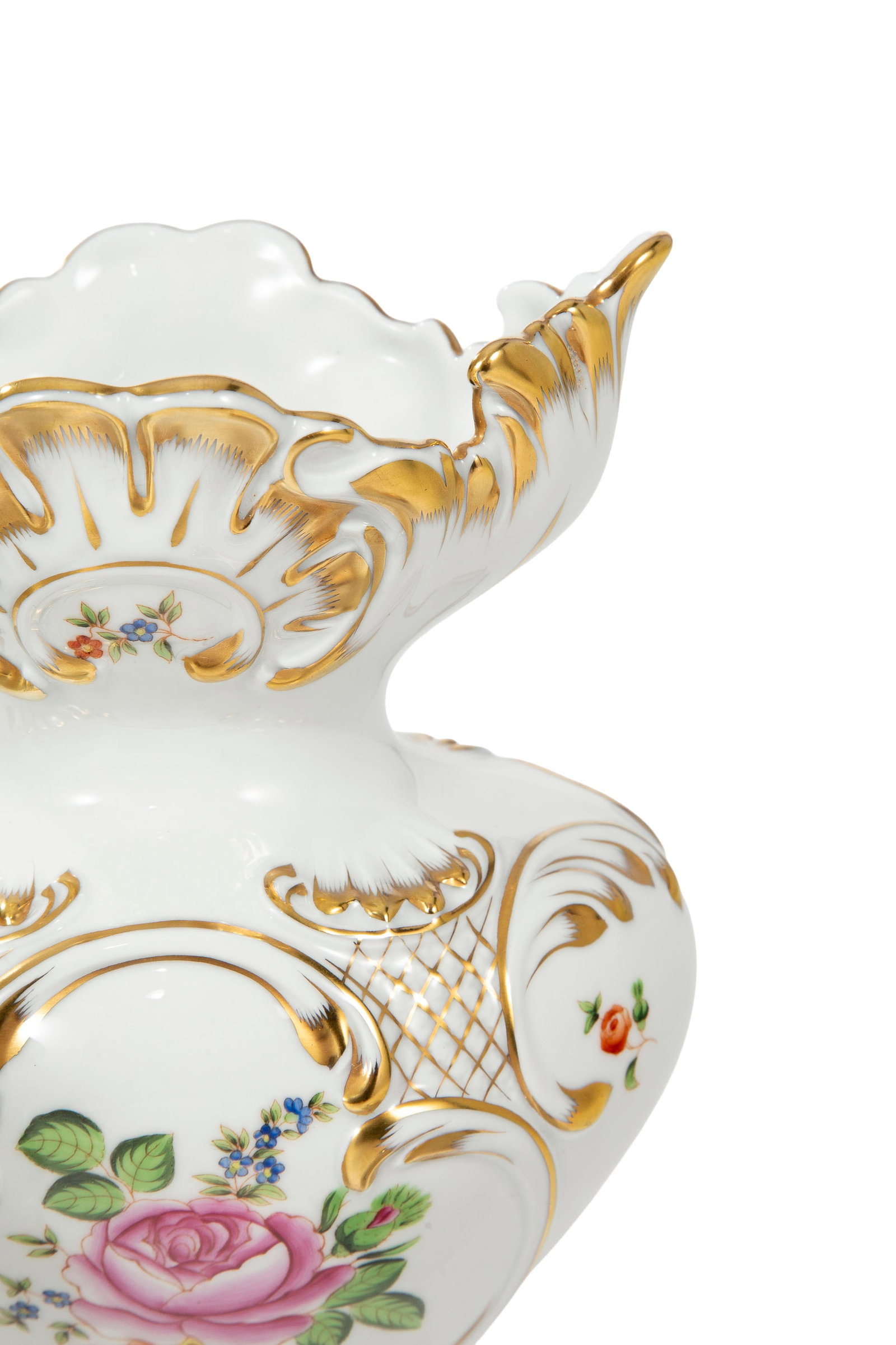 Herend. Ensemble de 4 pièces en porcelaine, à décor polychrome de fleurs, rehauts or, - 3