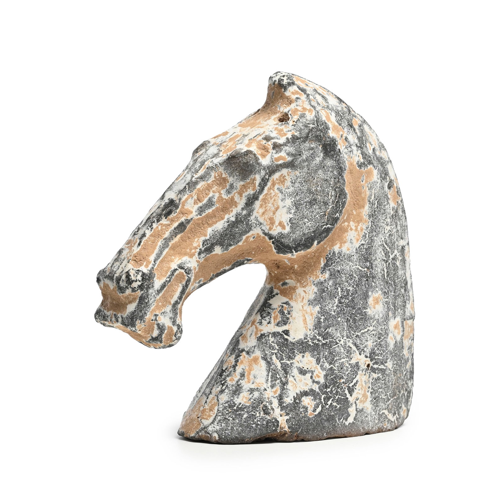 Tête de cheval en terre cuite, Chine, dynastie Han, h. 15 cm, larg. 15 cm Provenance: Hir (1 of 3)