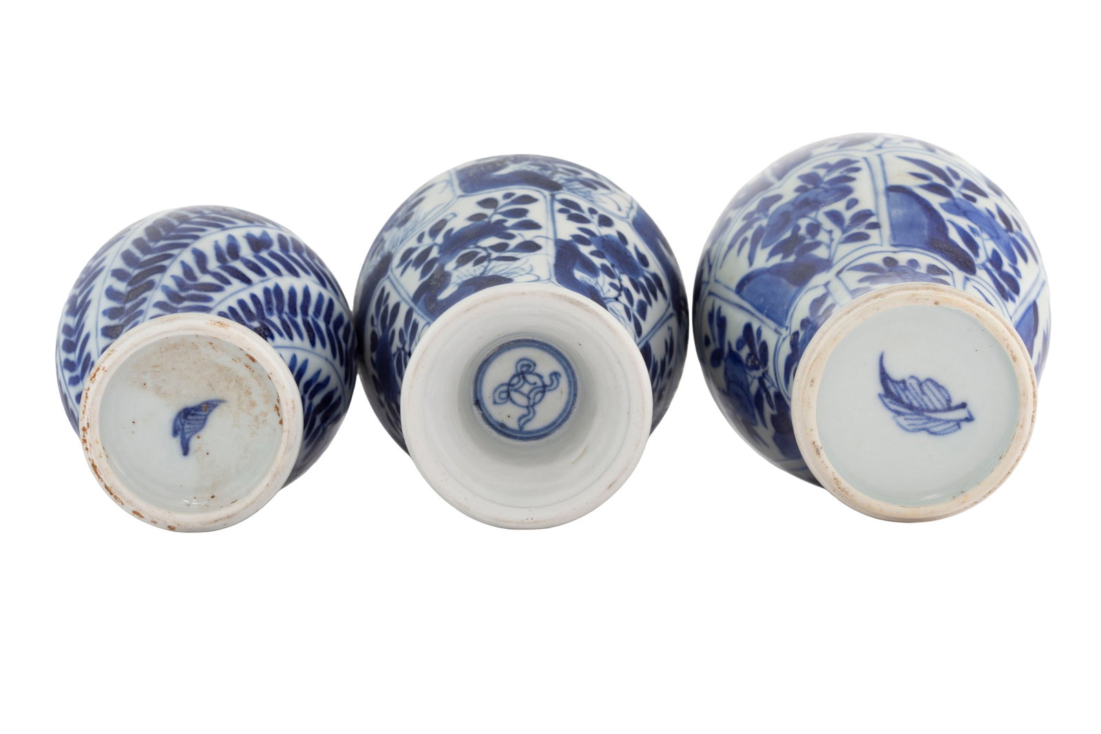 Ensemble de 3 petits vases couverts en porcelaine, Chine, ca 1690: tous provenant du "Vung Tau Cargo - 3