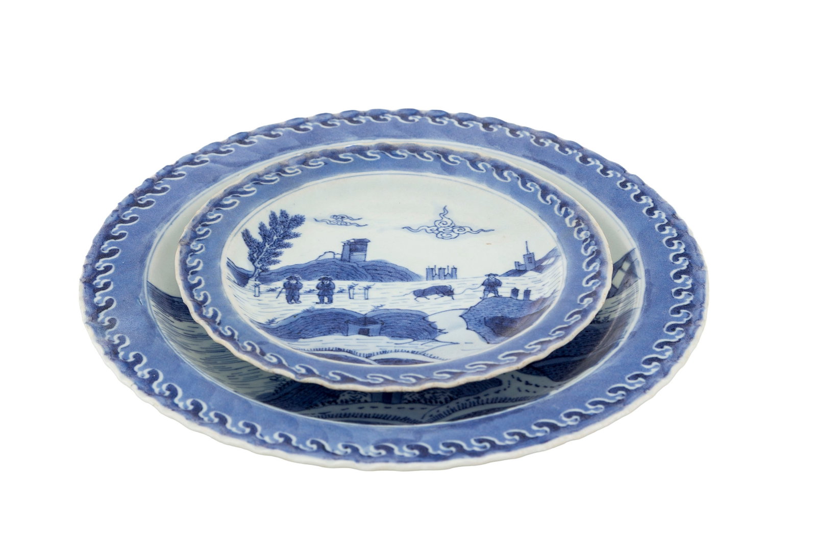Assiette et plat en porcelaine, Chine, ca 1690, provenant du "Vung Tau Cargo", décor en bleu de - 3