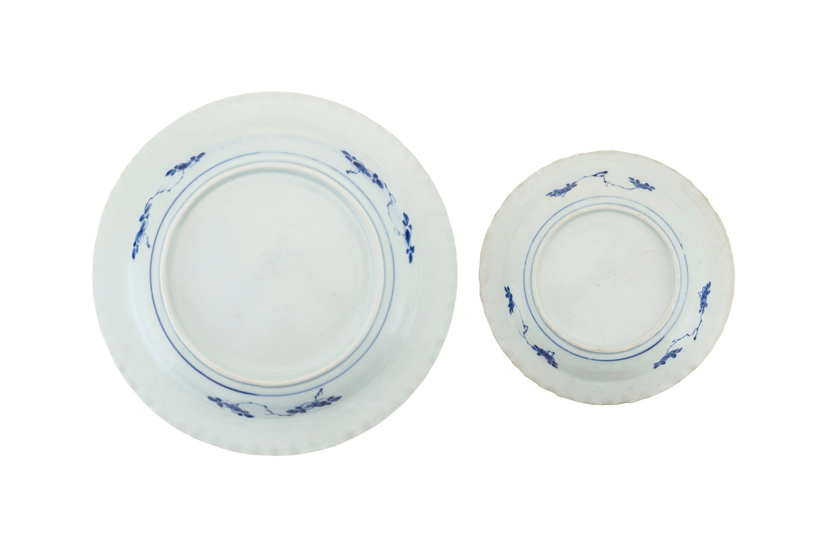 Assiette et plat en porcelaine, Chine, ca 1690, provenant du "Vung Tau Cargo", décor en bleu de - 7