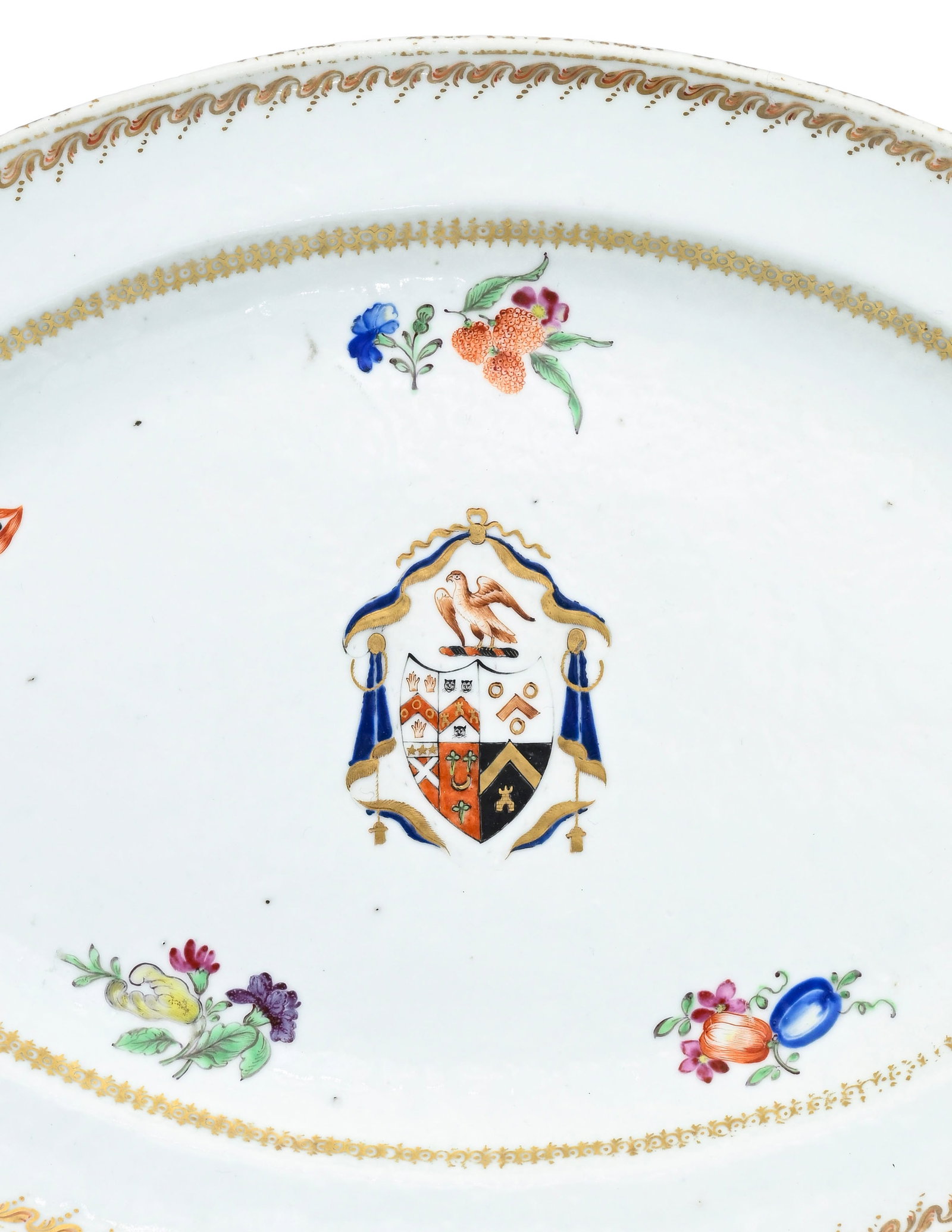 2 petits plats ovales en porcelaine, Chine, XVIIIe s., décor des armoiries de Le Mesurier au ce - 3