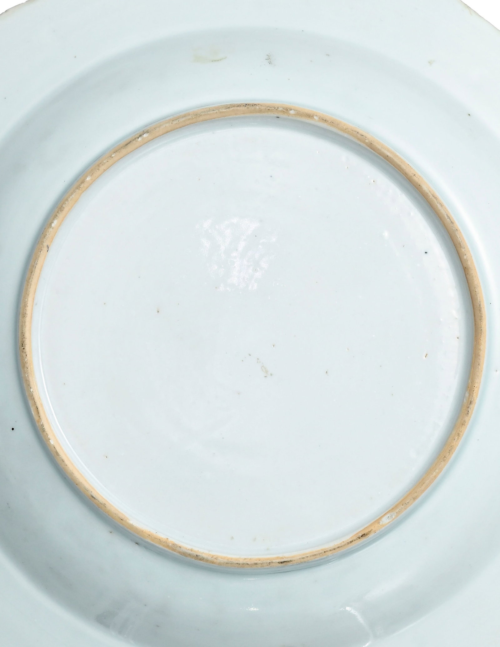 2 assiettes en porcelaine famille rose, Chine, XVIIIe s., les deux au décor de fleurs, une plat - 2