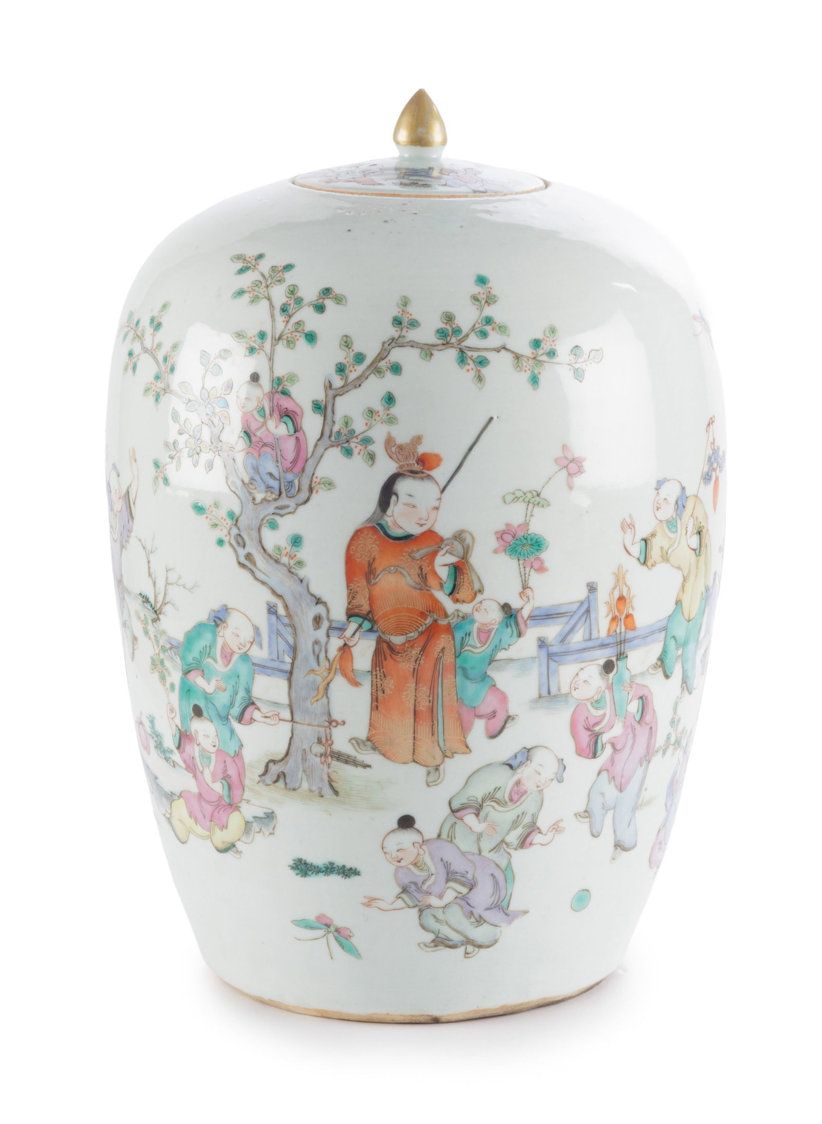 Pot couvert en porcelaine famille rose, Chine, XIX-XXe s., décor de multiples enfants jouant da (1 of 4)