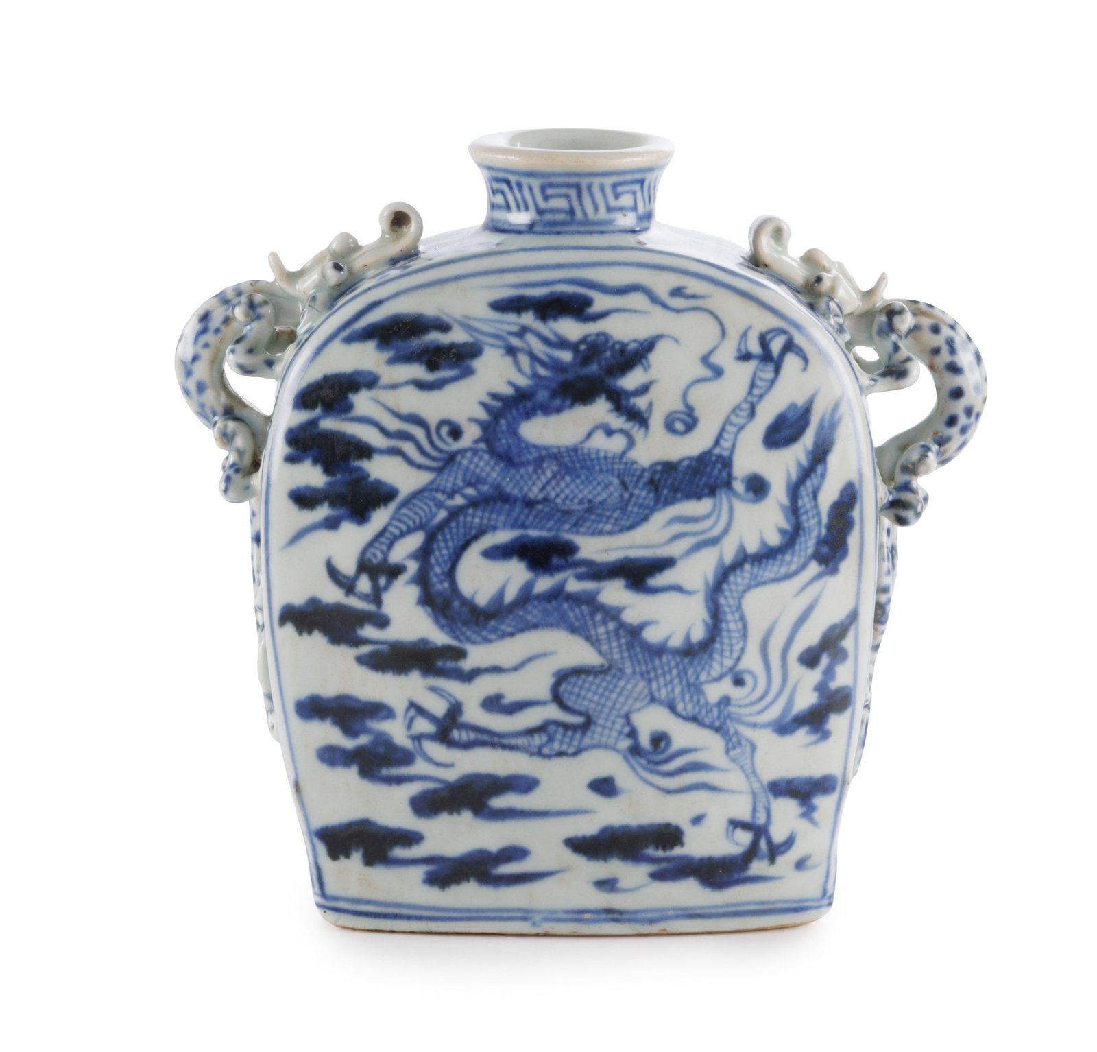 Gourde en porcelaine, Chine, XXe s., décor en bleu de dragons dans les nuées, anses en for - 2