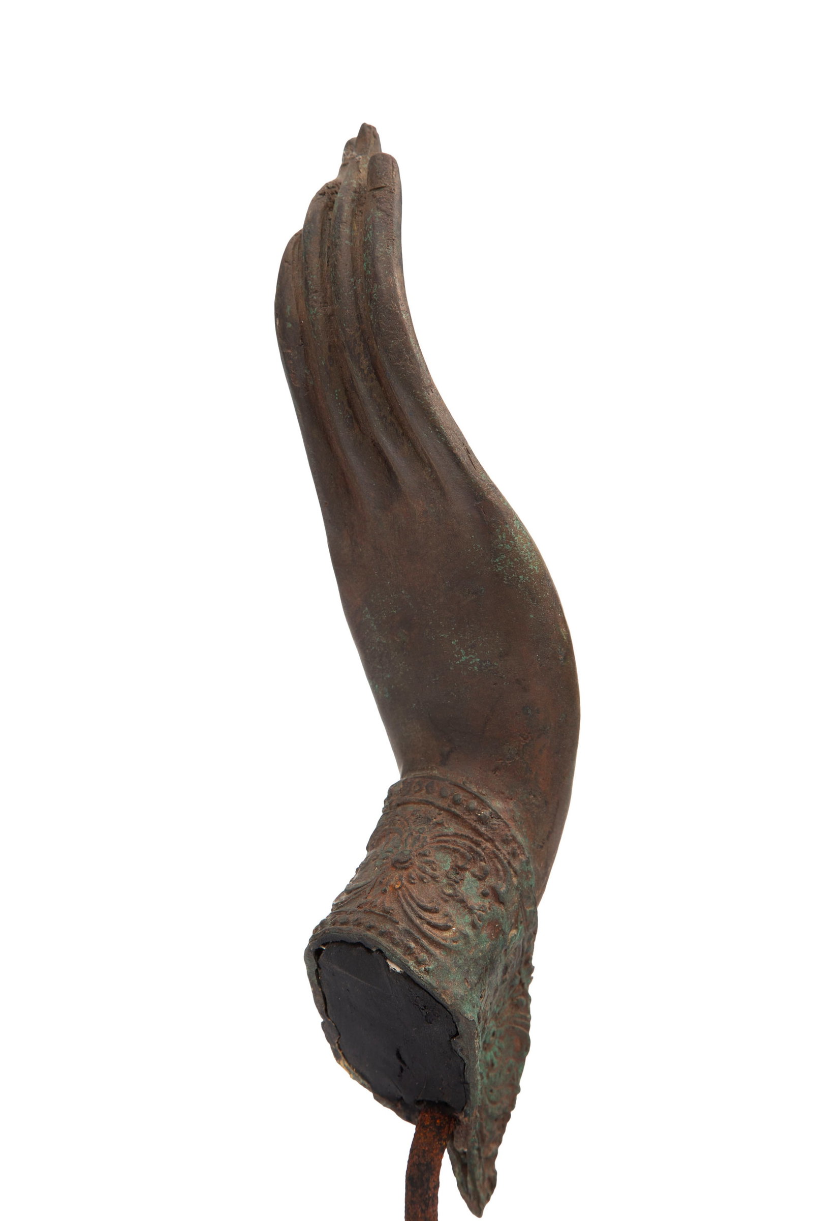 Main de Bouddha, sculpture en bronze, Thaïlande, XXe s., adoptant la vitarka mudra, une fleur a - 3