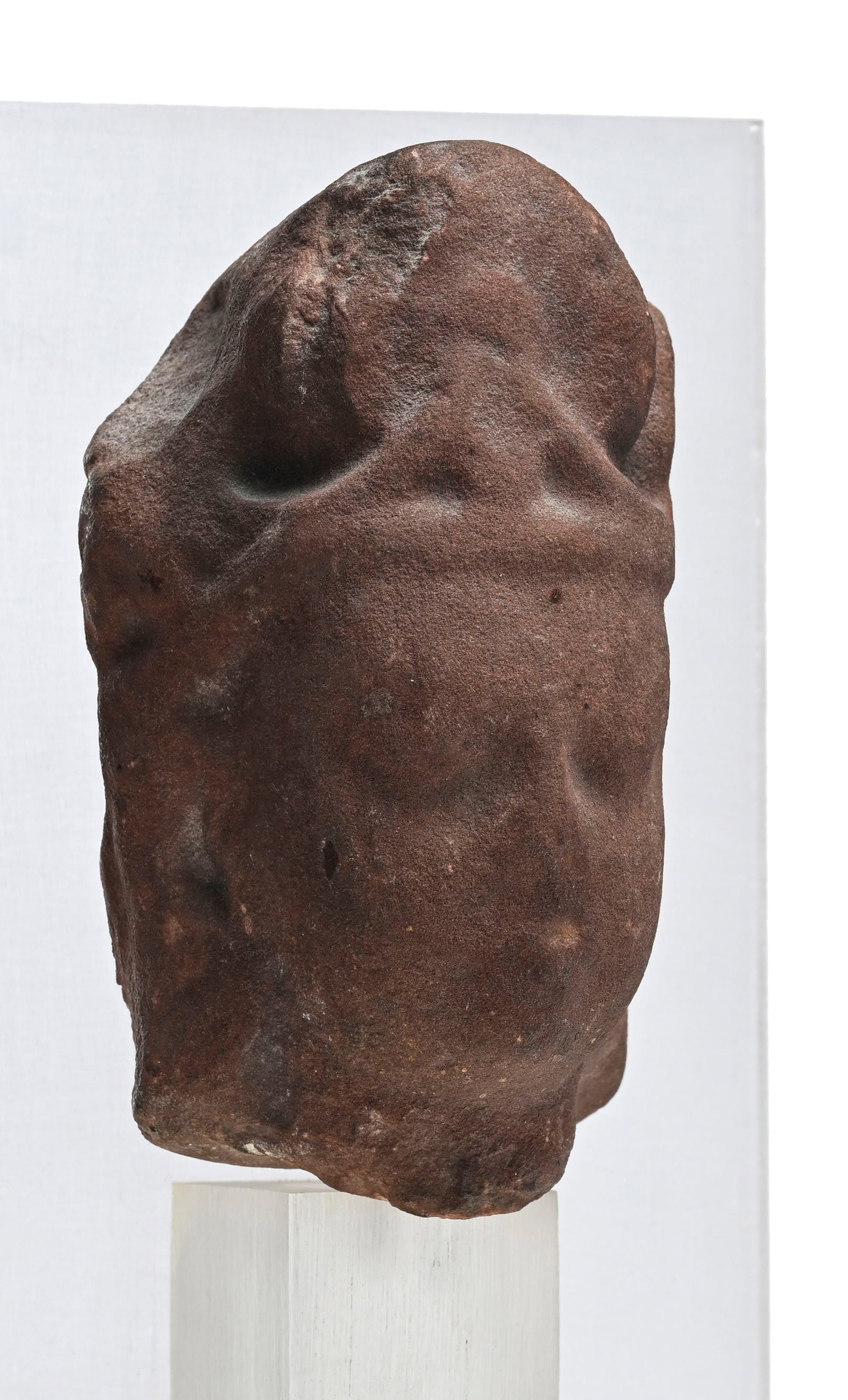 2 têtes, Nord de l'Inde, probablement époque Gupta, l'une de divinité en pierre rouge - 4