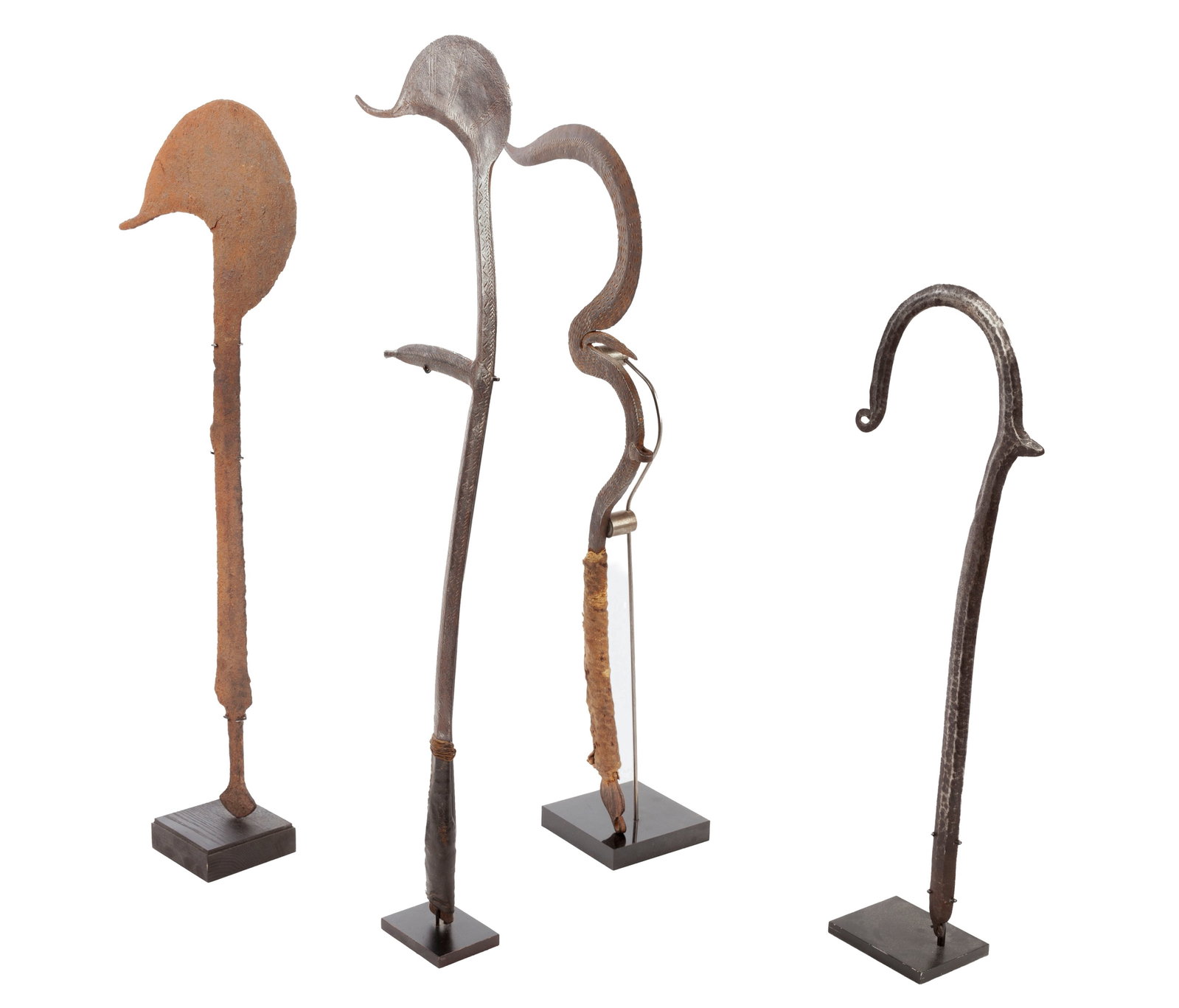 Ensemble de 4 armes de jets ou monnaies du Cameroun/Tchad (Marghi/Fali, Mafa/Matakam ou Kapsiki), la - 2