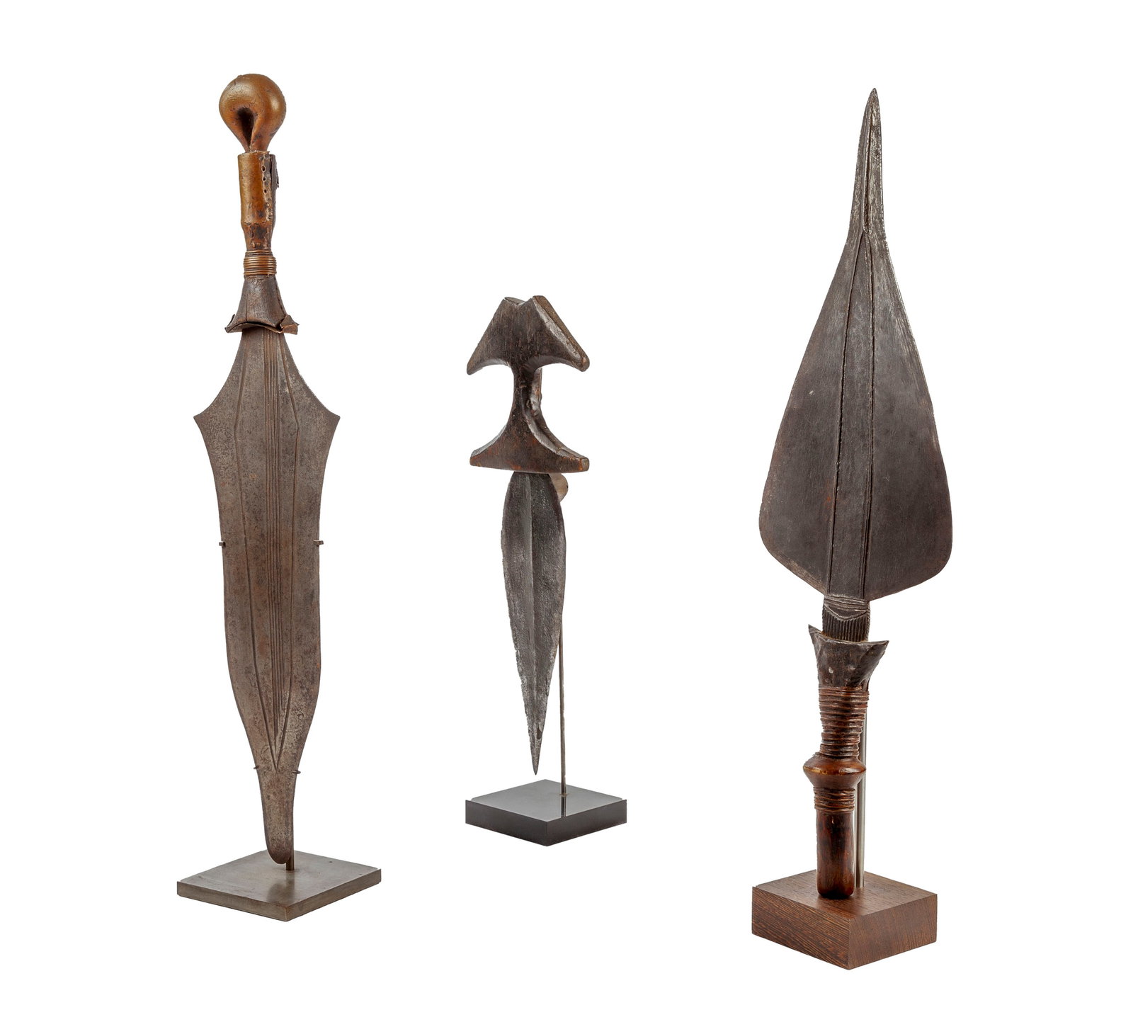 Ensemble de 3 poignards et épées courtes de RDC (Tetela ou Ngandu/Saka et Lobala), lames e - 2