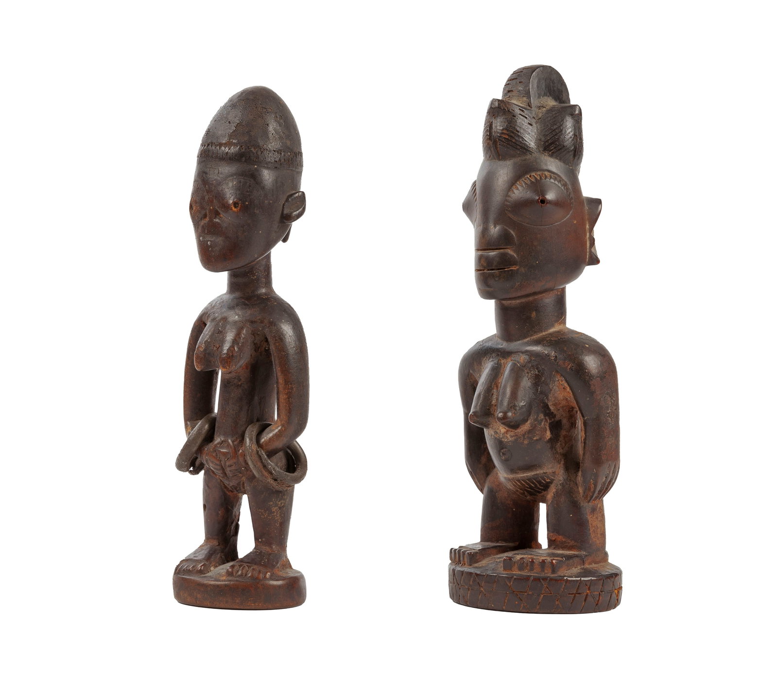 2 statuettes féminines Ibedji Yoruba, bois à patine brun foncé et croûteuse dans - 2