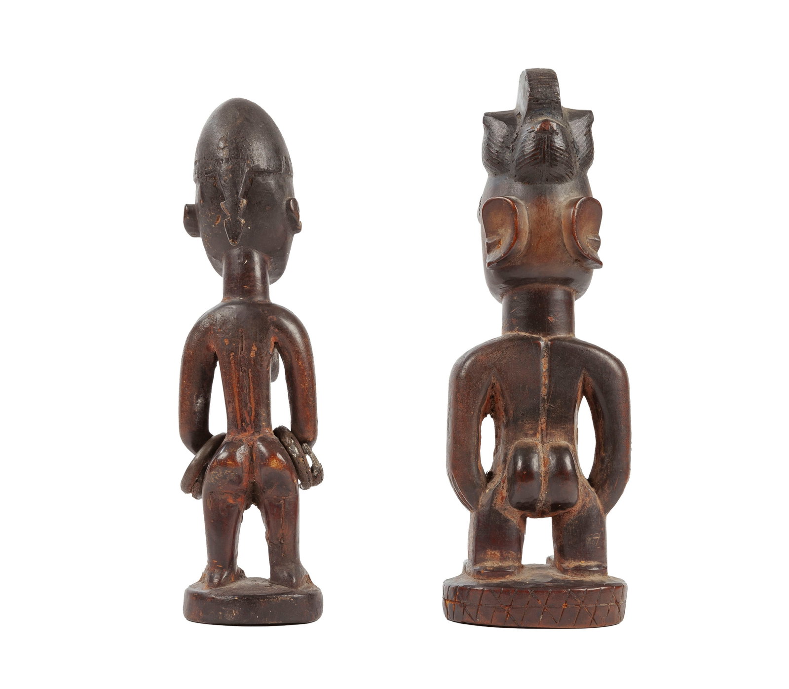 2 statuettes féminines Ibedji Yoruba, bois à patine brun foncé et croûteuse dans - 4